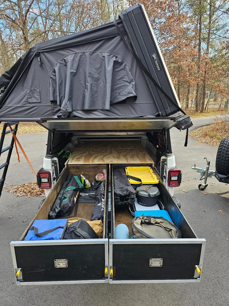 Jeep Gladiator Anyone recently add the new single drawer decked system? 20251111_142306