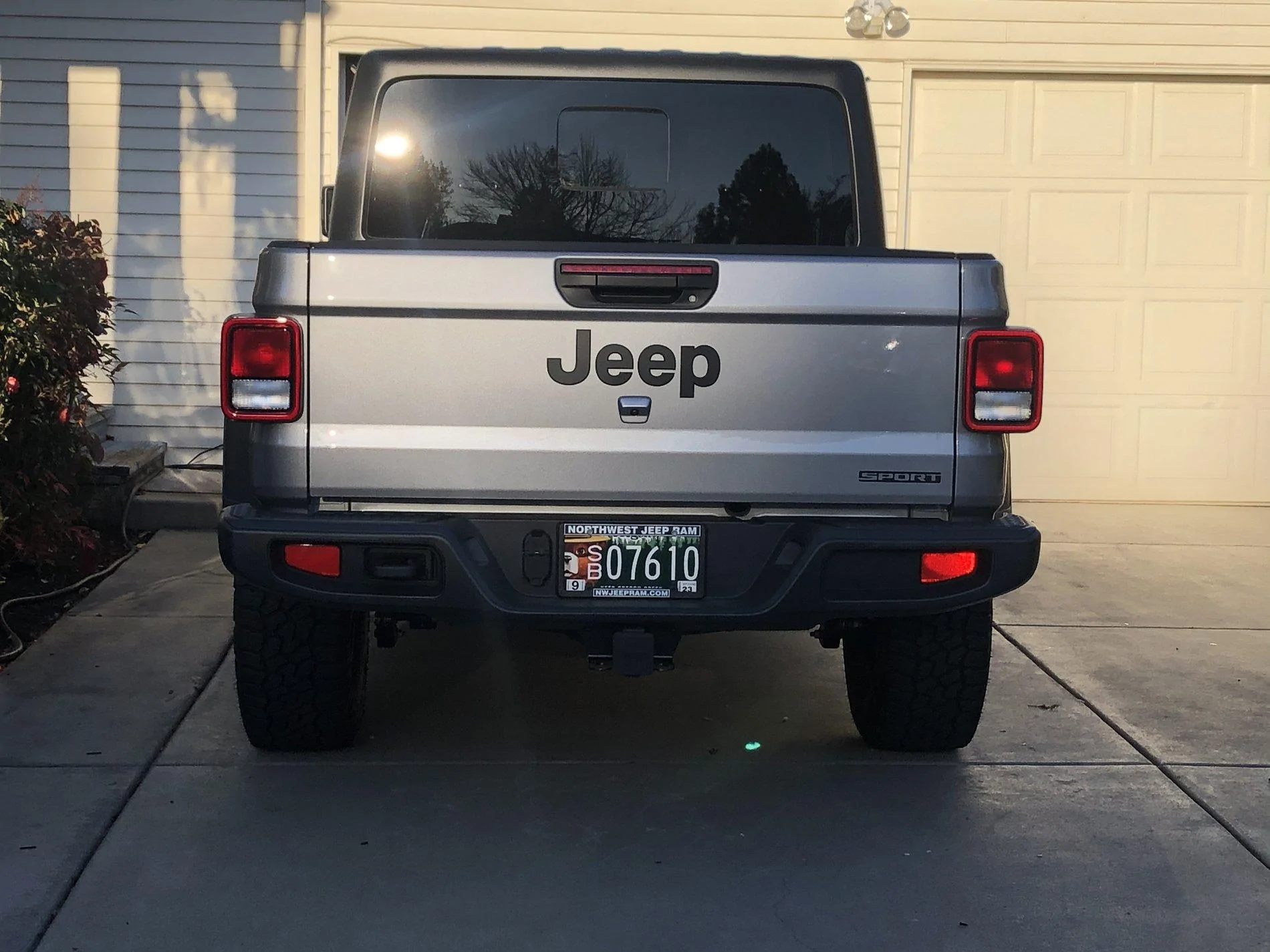 Jeep Gladiator BILLET SILVER Gladiator JT Club A507822C-146A-4E6D-BAE7-FC9AB4AB6D4F