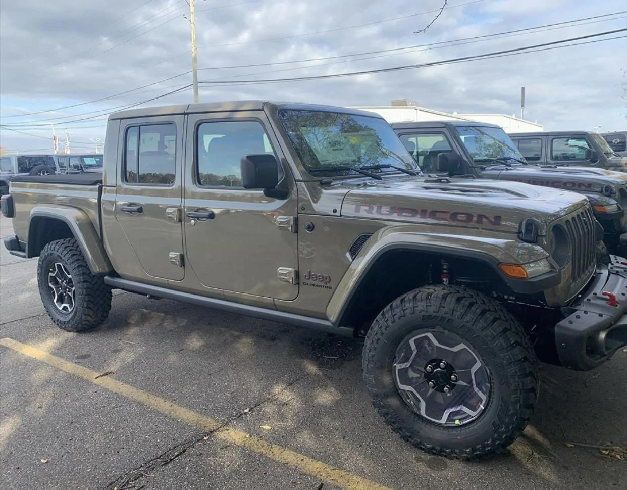 Jeep Gladiator GATOR Gladiator JT Club 6ED84AE3-37CD-4882-A921-EDD6C7032BD0