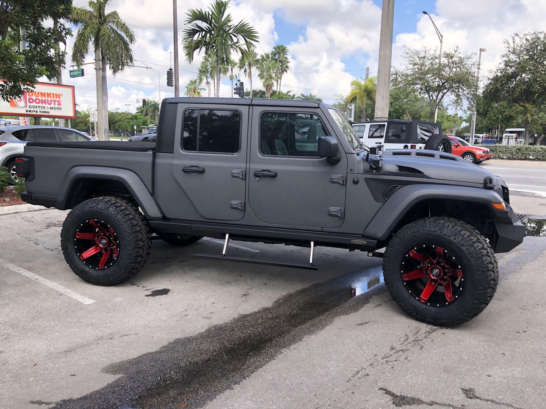 Jeep Gladiator Request: Side Steps photos C8C4F7D0-70D8-487B-A354-E7F73581C644