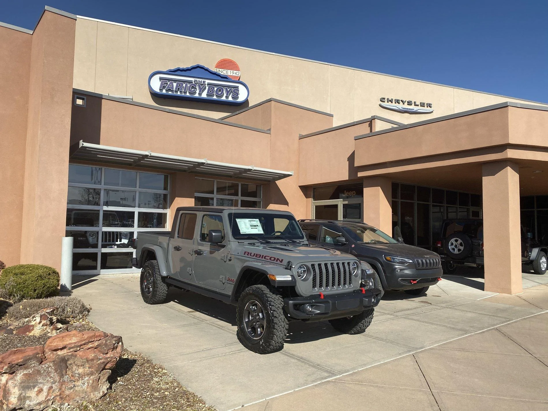Jeep Gladiator Sting grey owners (future) check in E8CD84EE-975A-490A-B755-989CEB2F0176