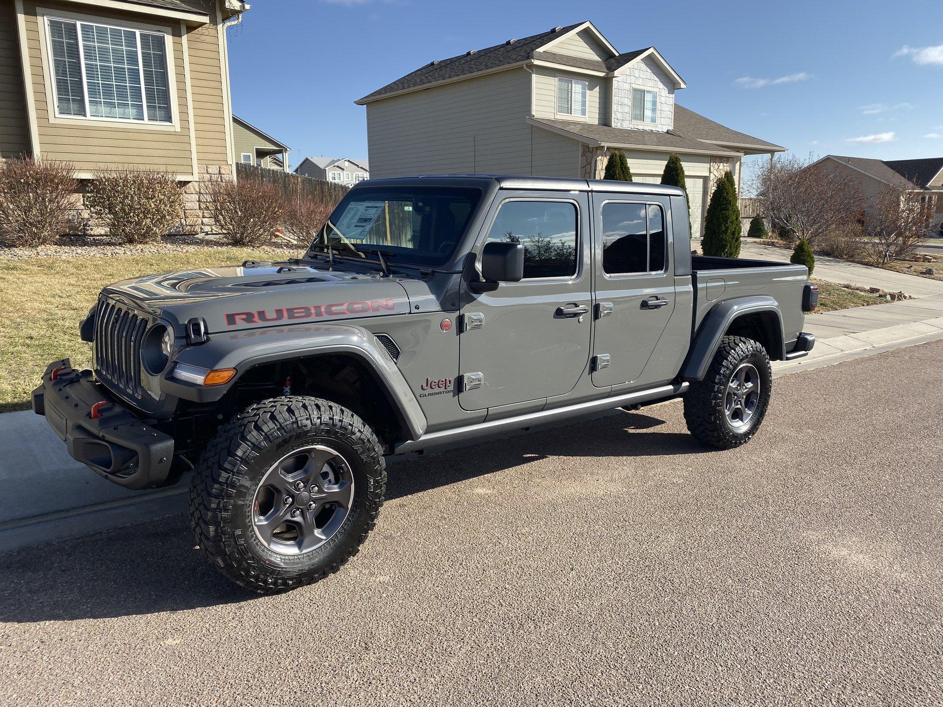 Jeep Gladiator Sting grey owners (future) check in 706E083B-F51E-4644-84B6-970CEA77435D