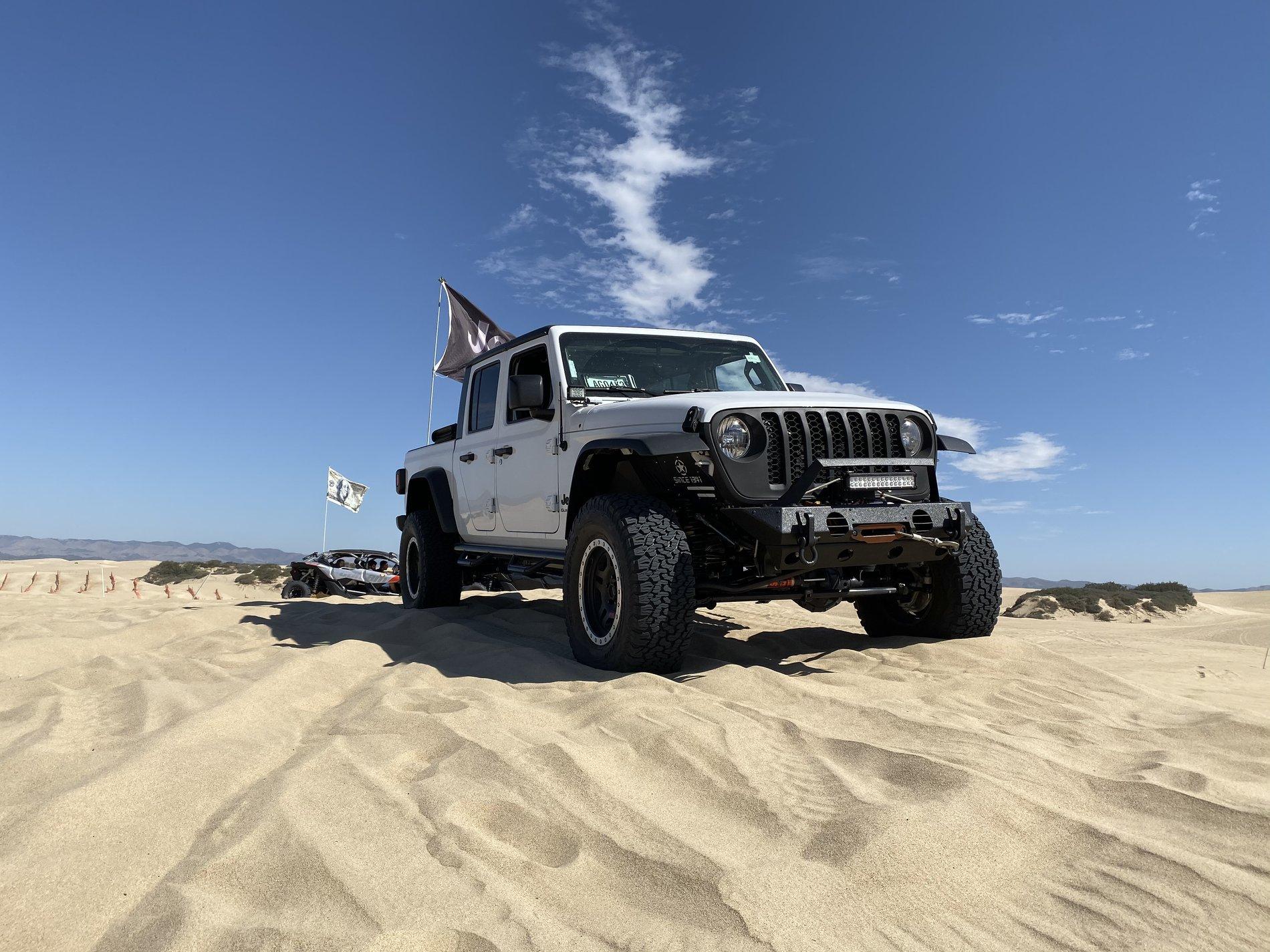 Jeep Gladiator UPDATED- 8/6/2021 Bright white Sport-S Max Tow Build E4731A07-D2C2-4F5B-AFF2-D73B4CA32712