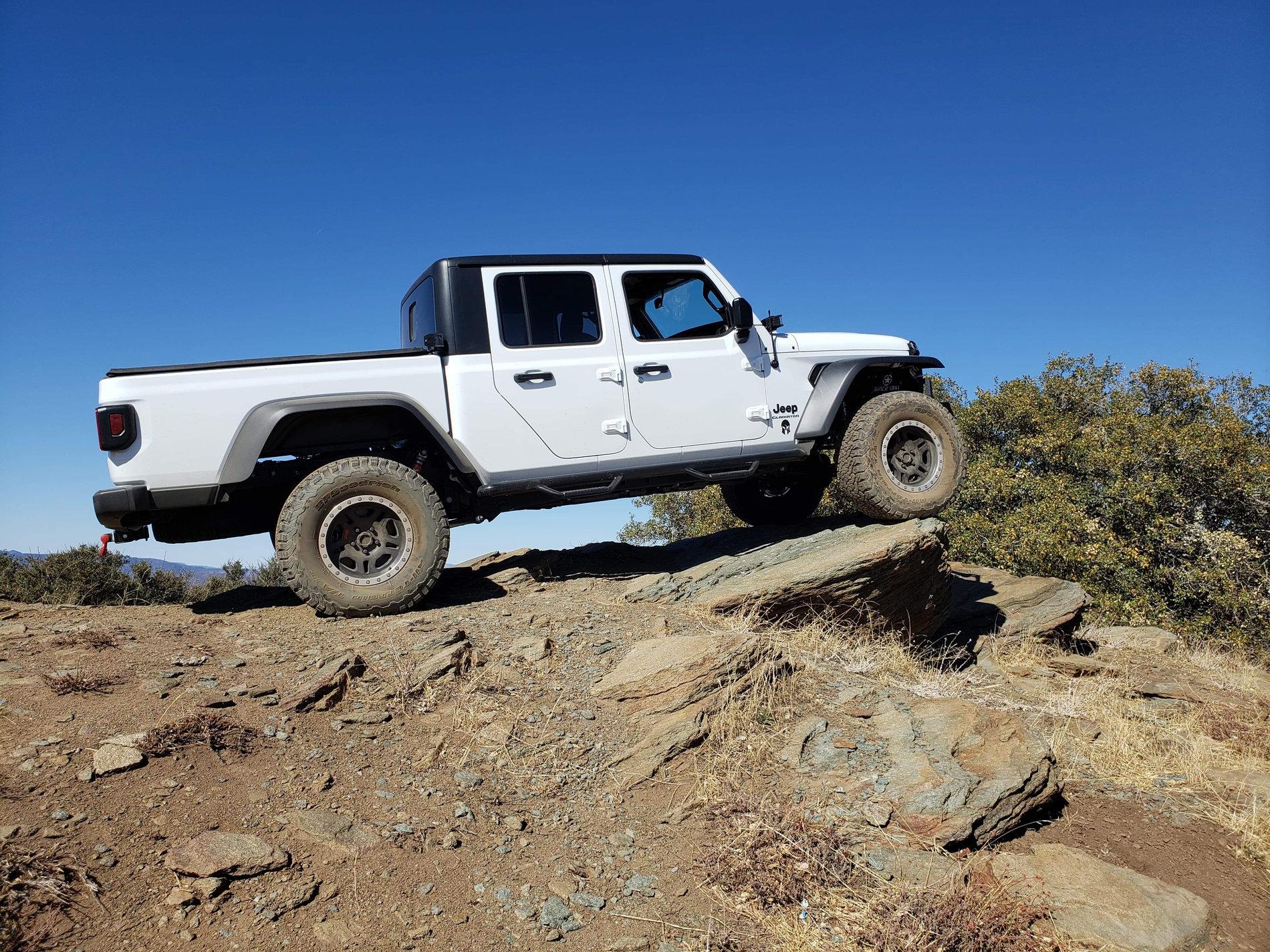 Jeep Gladiator UPDATED- 8/6/2021 Bright white Sport-S Max Tow Build 699C109D-AF02-4F02-B046-1CDF8901DBEF