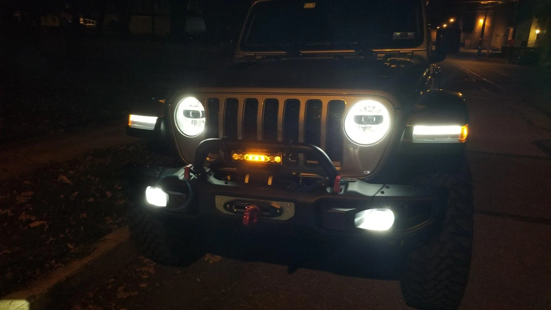 Jeep Gladiator Warn compared to Mopar Grill Guard 20191114_180119