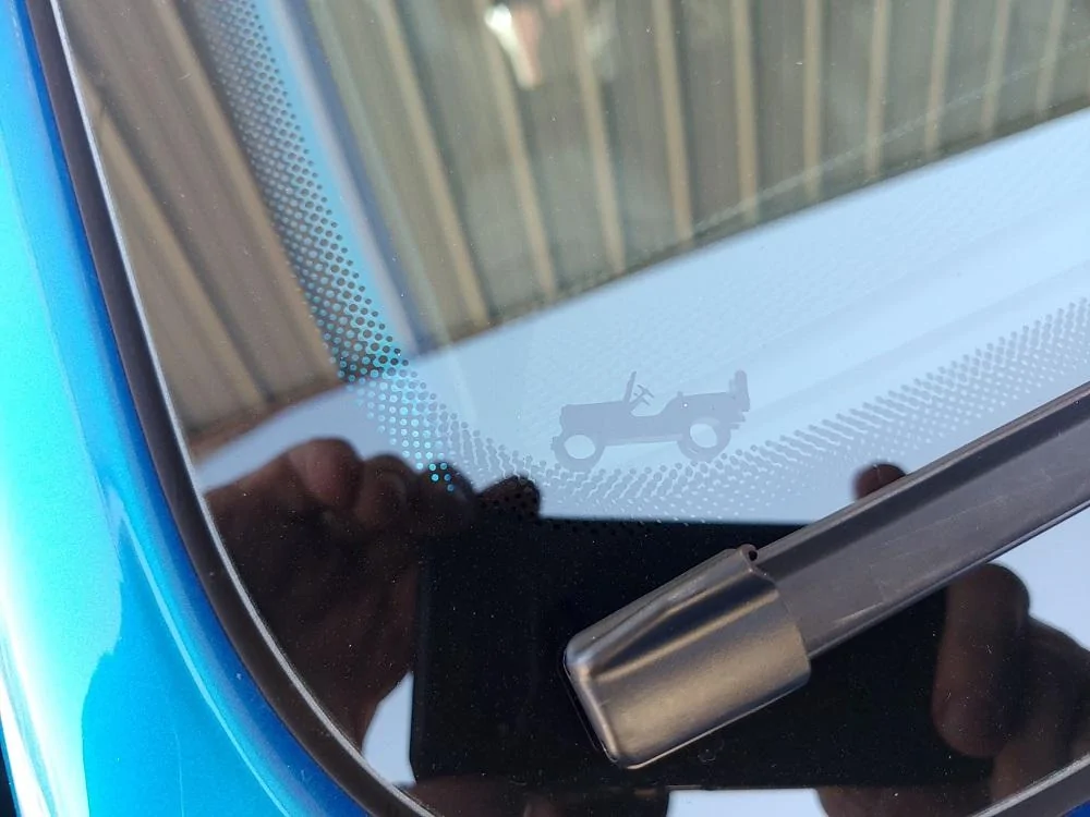 Jeep Gladiator ❤️ 419 and Jeep Grille Easter eggs windshield-