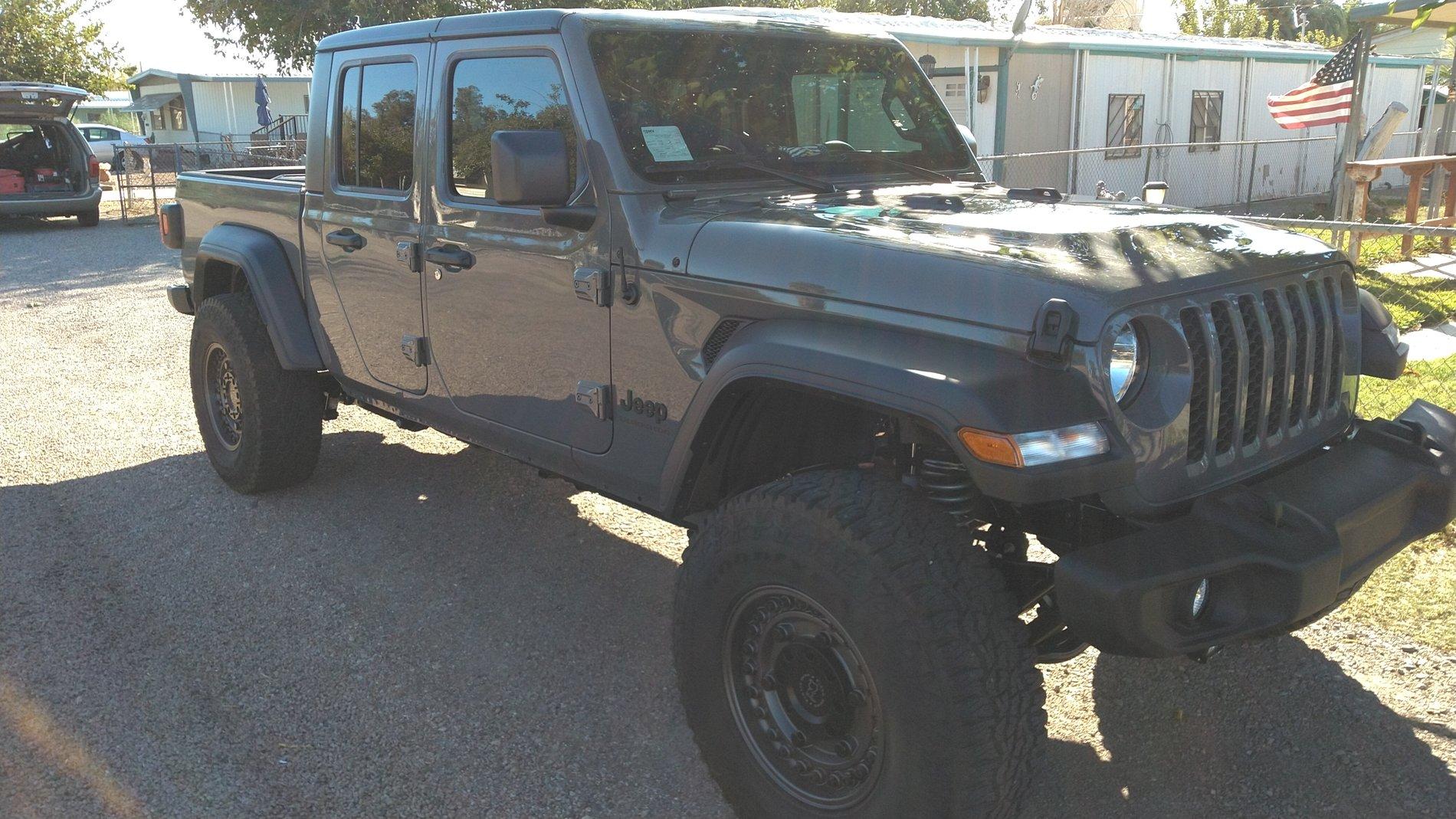Jeep Gladiator Like the look so far? KIMG0058.JPG