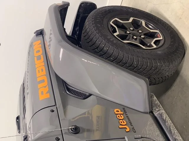 Jeep Gladiator STING GRAY Gladiator JT Club 16F4A5D8-D174-448C-9FD9-6DDDB7BC57B0