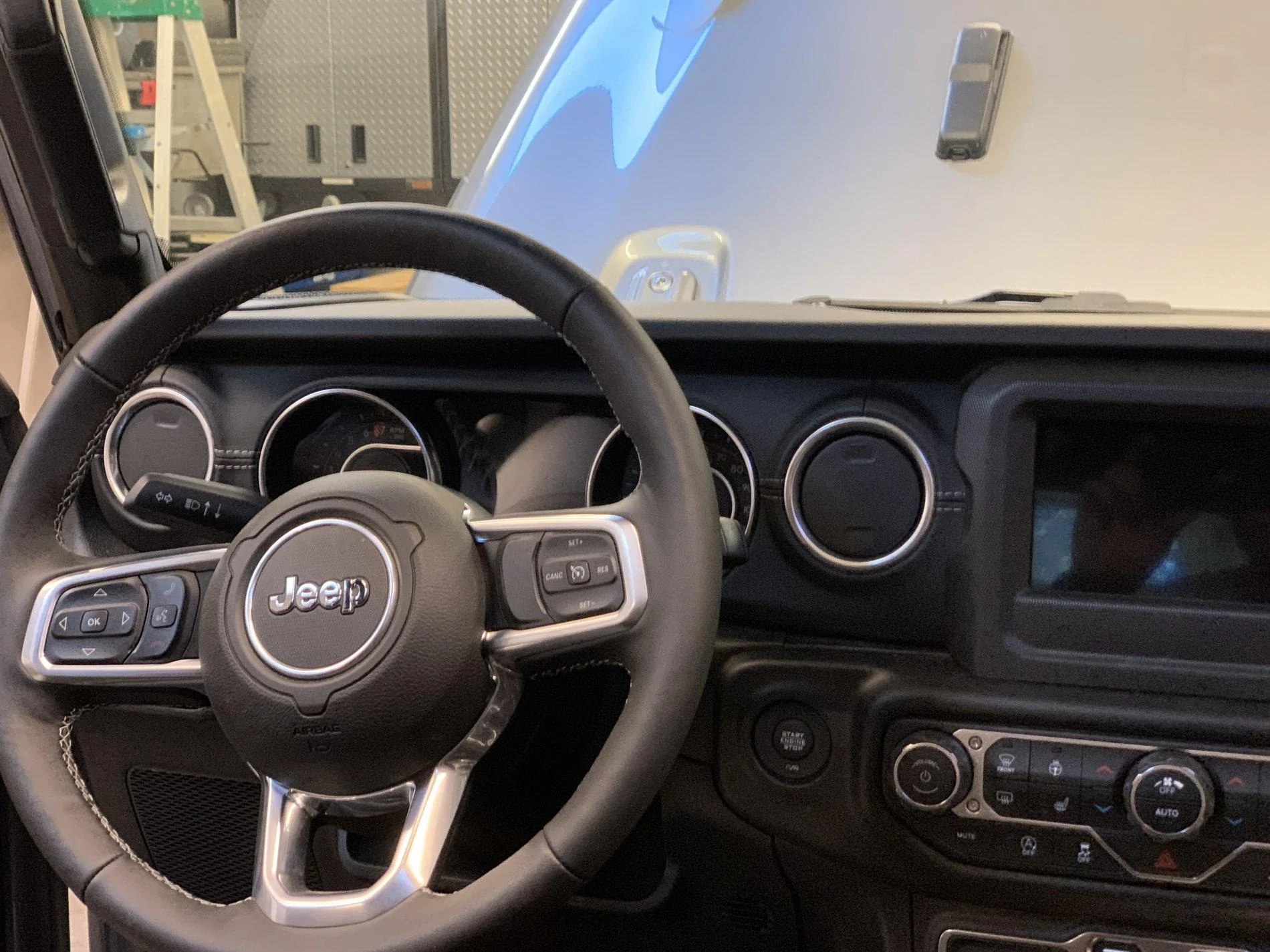 Jeep Gladiator JT Dash Removal Video 49CCD6B4-C8DD-42E1-8817-143B021751DB
