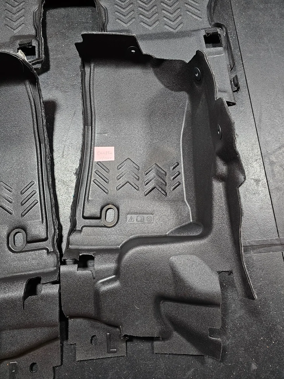 Jeep Gladiator Armorlite Flooring 20251119_074836