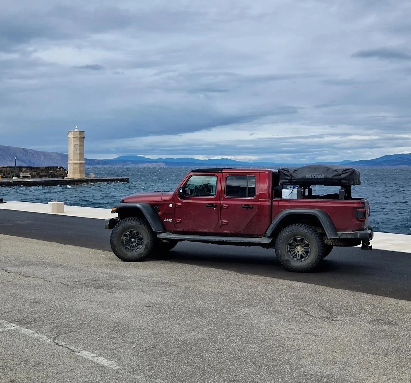 Jeep Gladiator So for those with Overlander rigs, questions.. shared image (13)