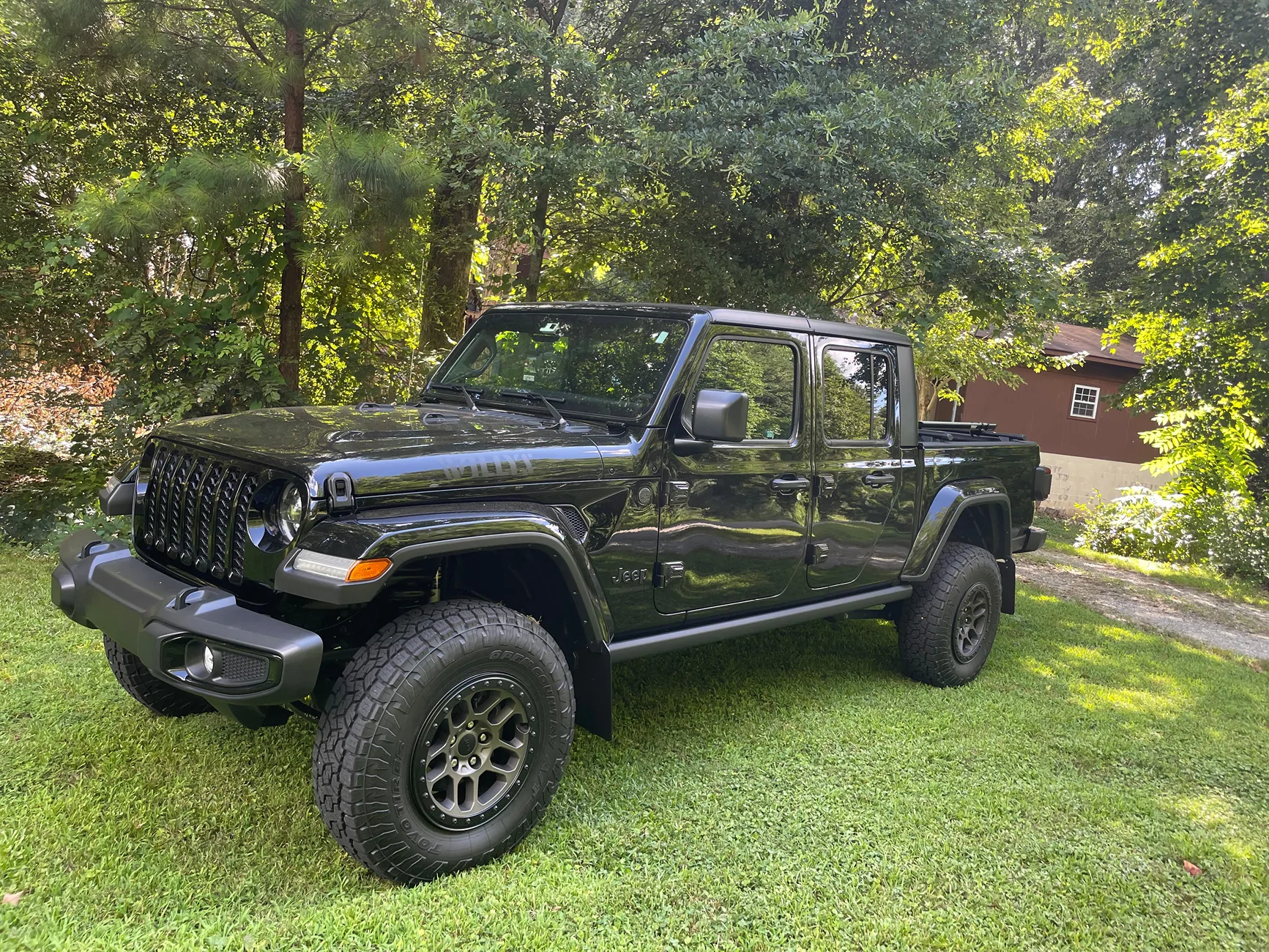 Jeep Gladiator (Reduced) 5 x Mopar Beadlock Capable Wheels 8x17 +12 offset with Toyo ATIII 34x10.5r17 IMG_2119