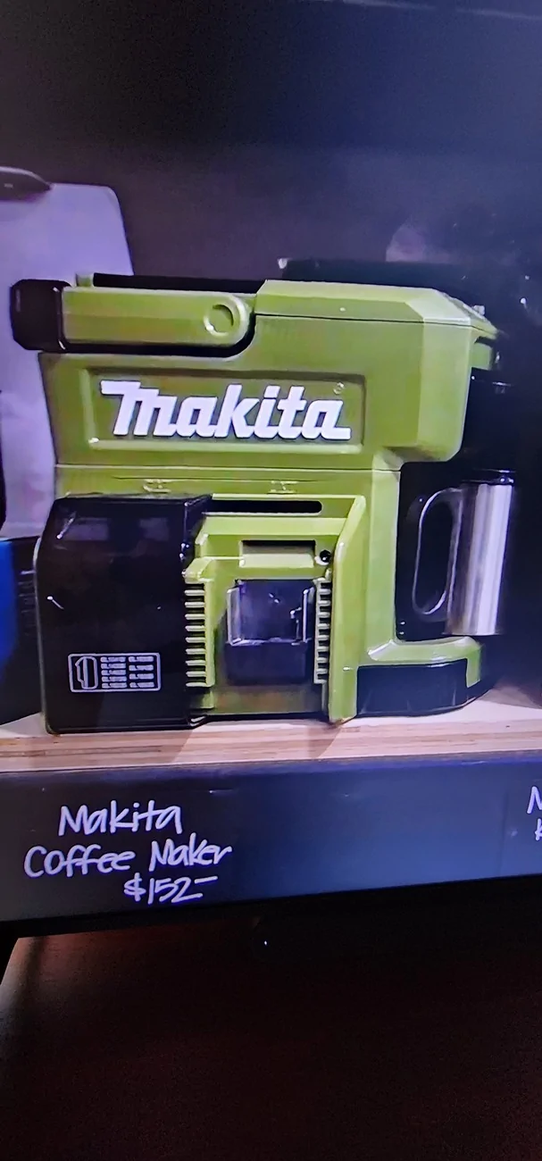 Jeep Gladiator Makita Hotwater Kettle and Coffee maker 20251128_083411