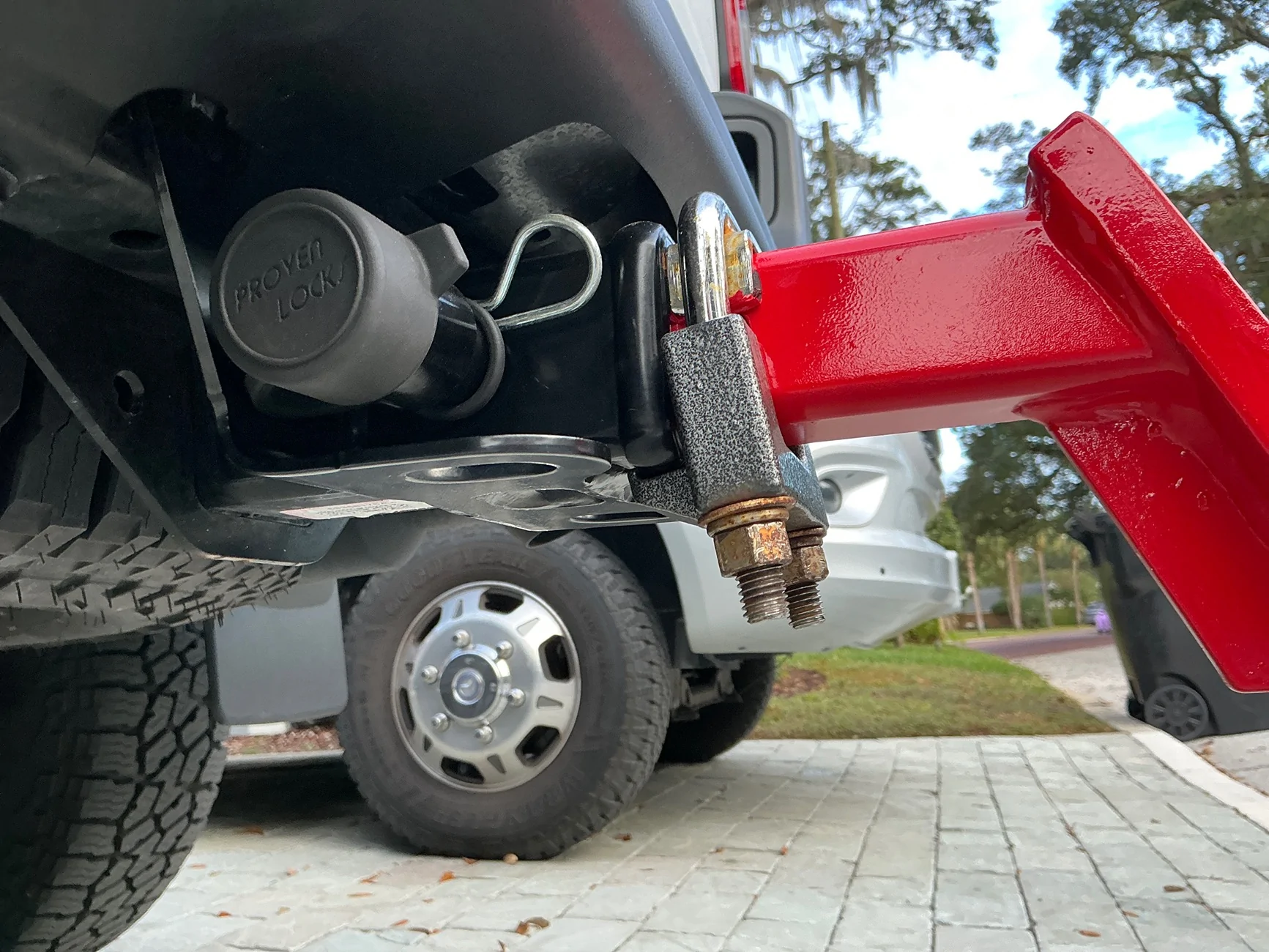 Jeep Gladiator Long Distance with Motorcycle Hitch Carrier? imag