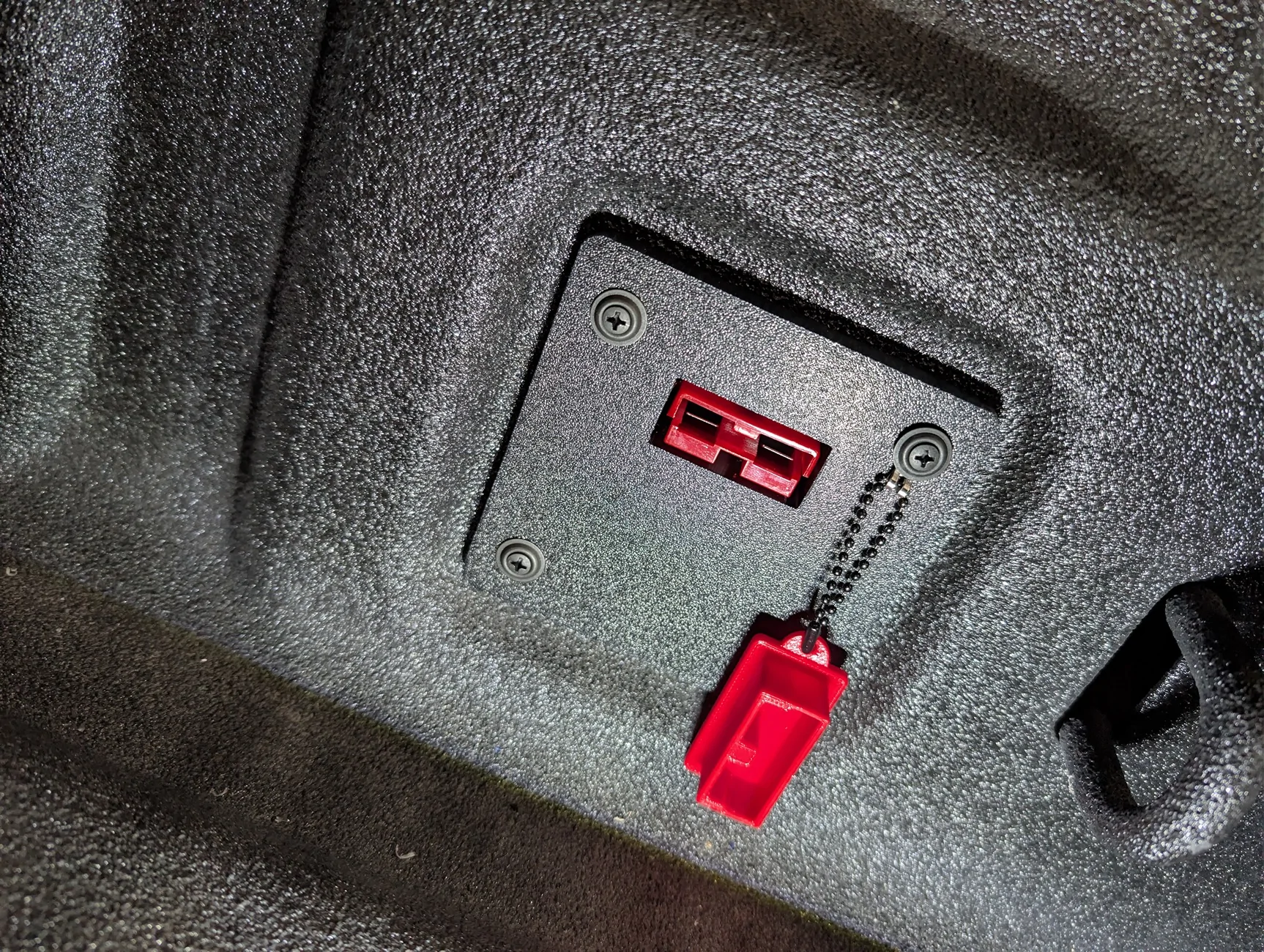 Jeep Gladiator Anderson Plug / Connector in bed. 1000004776