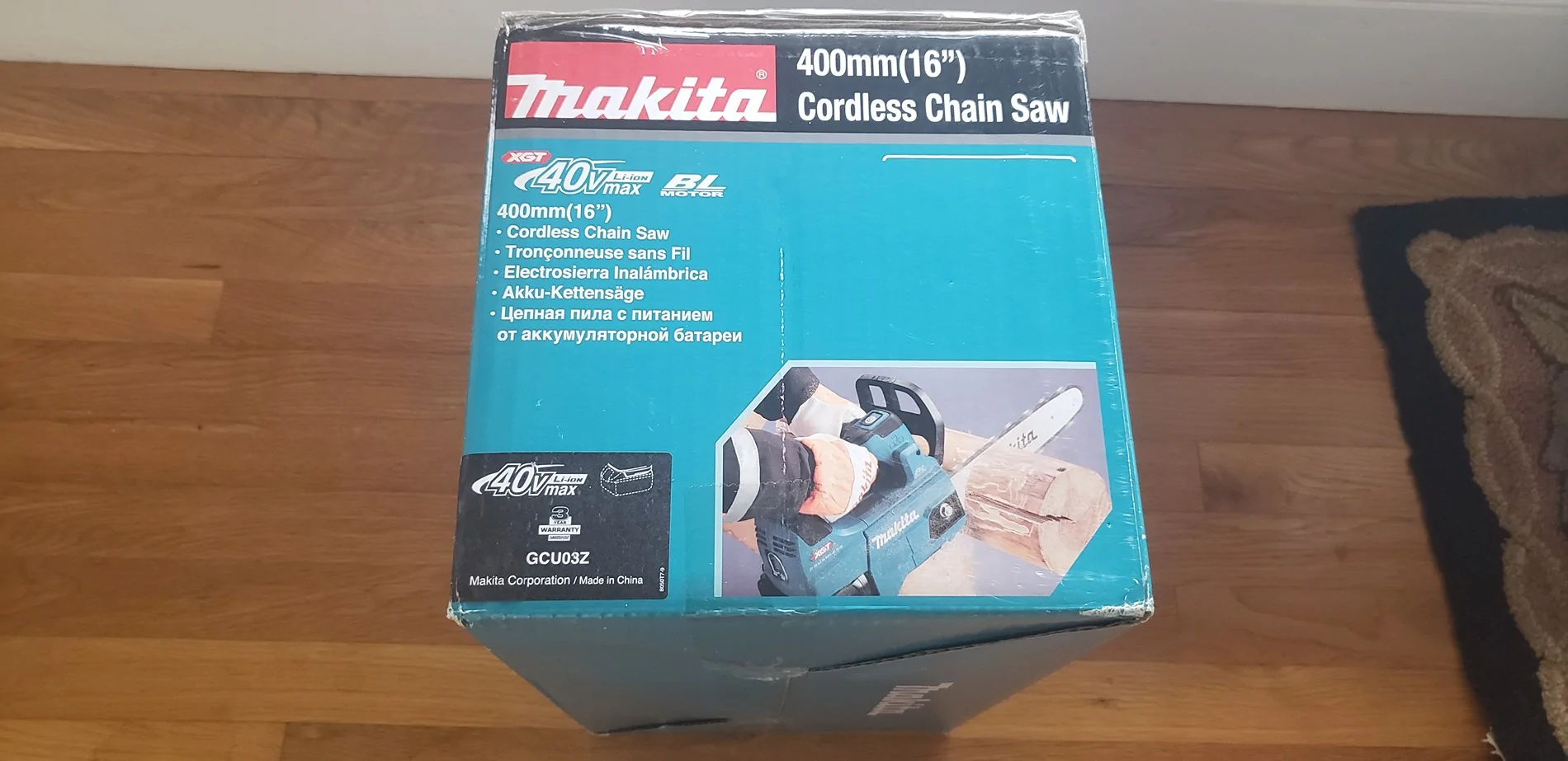 Jeep Gladiator New in box Makita Chainsaw Top Handle 16" 40V $200 20251202_134542