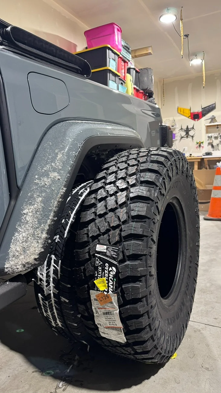 Jeep Gladiator Kanati Overland RTX 37x12.50R17LT - weight & measurements IMG_8808