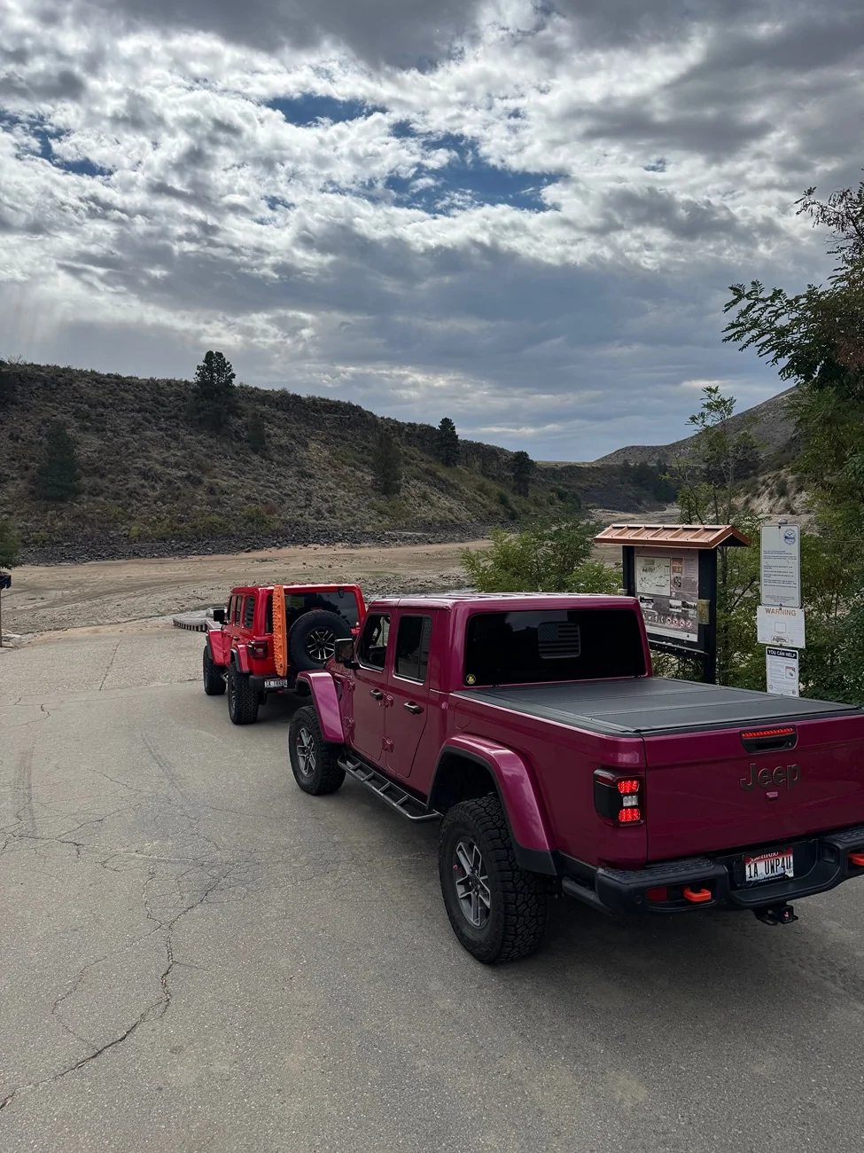 Jeep Gladiator Will it work? 17x8.5 /0 offset/ 4.75 Backspacing with 35x12.50/315x70 x  on a MOJAVE IMG_7335