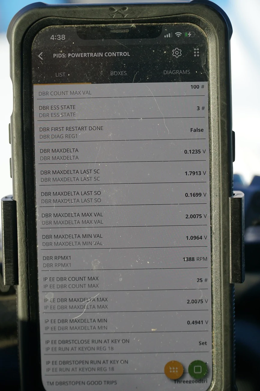 Jeep Gladiator Battery test and charge with TB6000 DSC09496