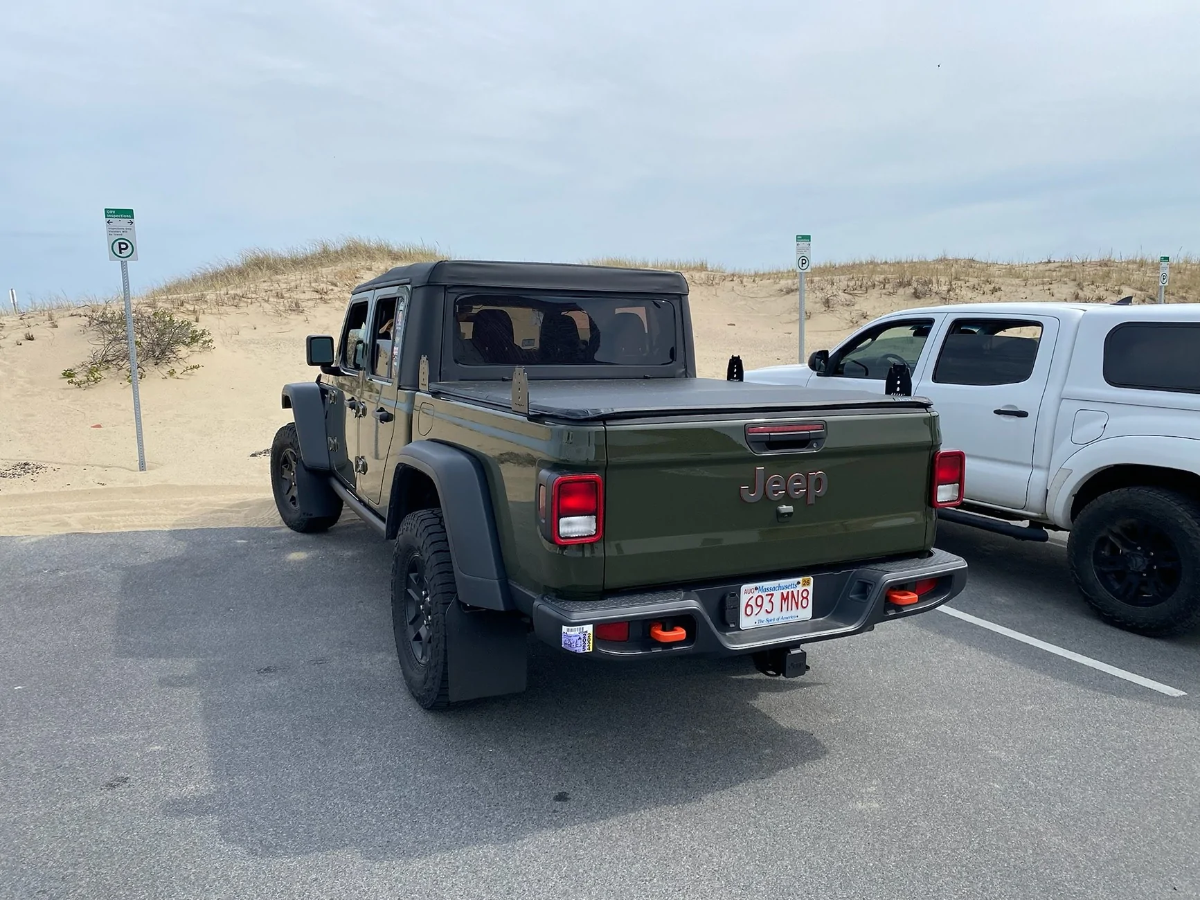 Jeep Gladiator What do you recommend for aftermarket mud flaps? 2025 beach sticker gladiator