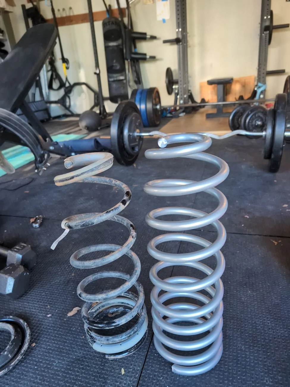Jeep Gladiator Installed Eibach 1" lift rear shocks. 5d01d37f-9722-412e-b72c-d73ad1d609cc