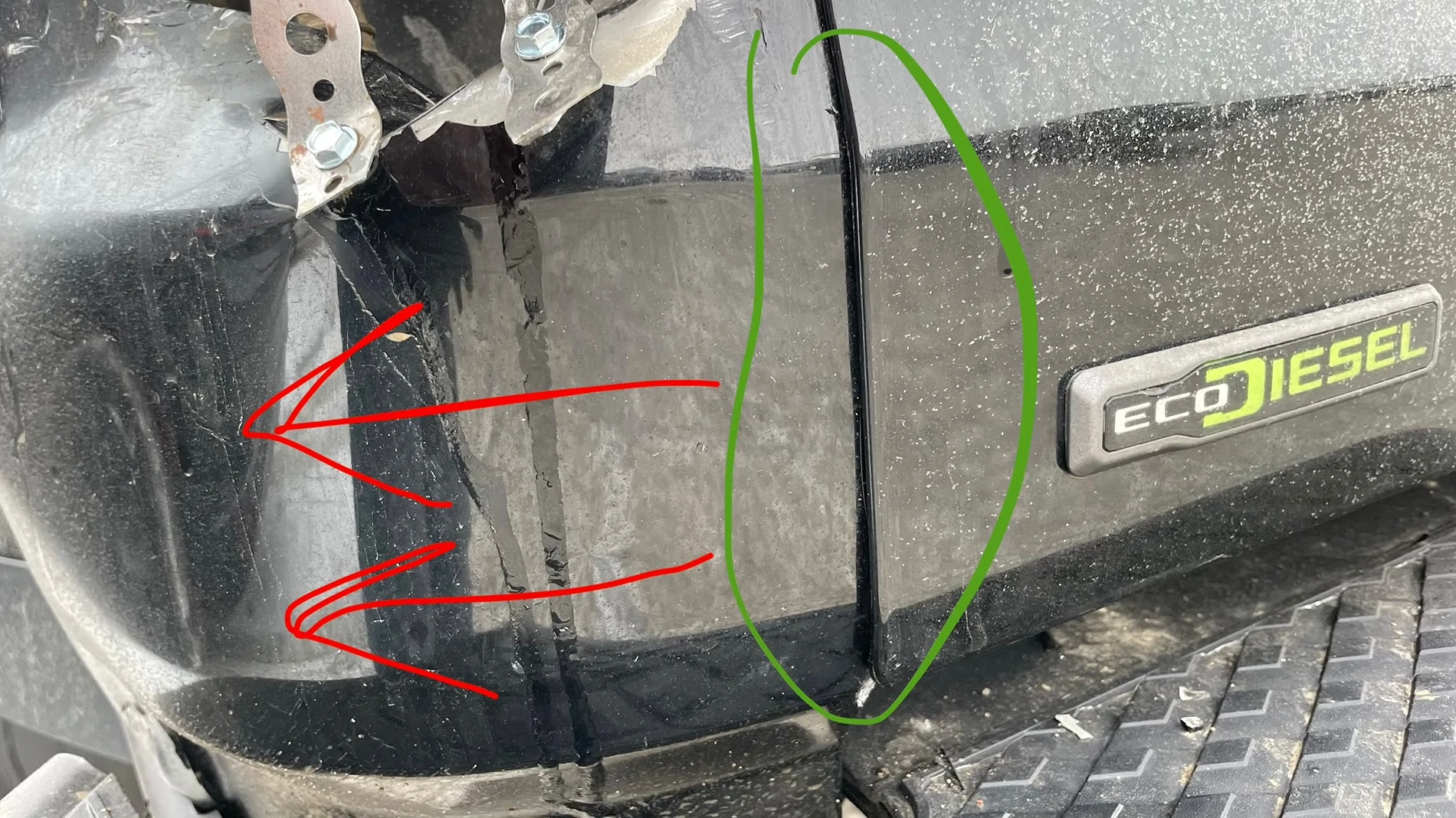 Jeep Gladiator ISO Help finding method to 'pull' Rear Driver Panel out/away from Tailgate after accident. IMG_4186