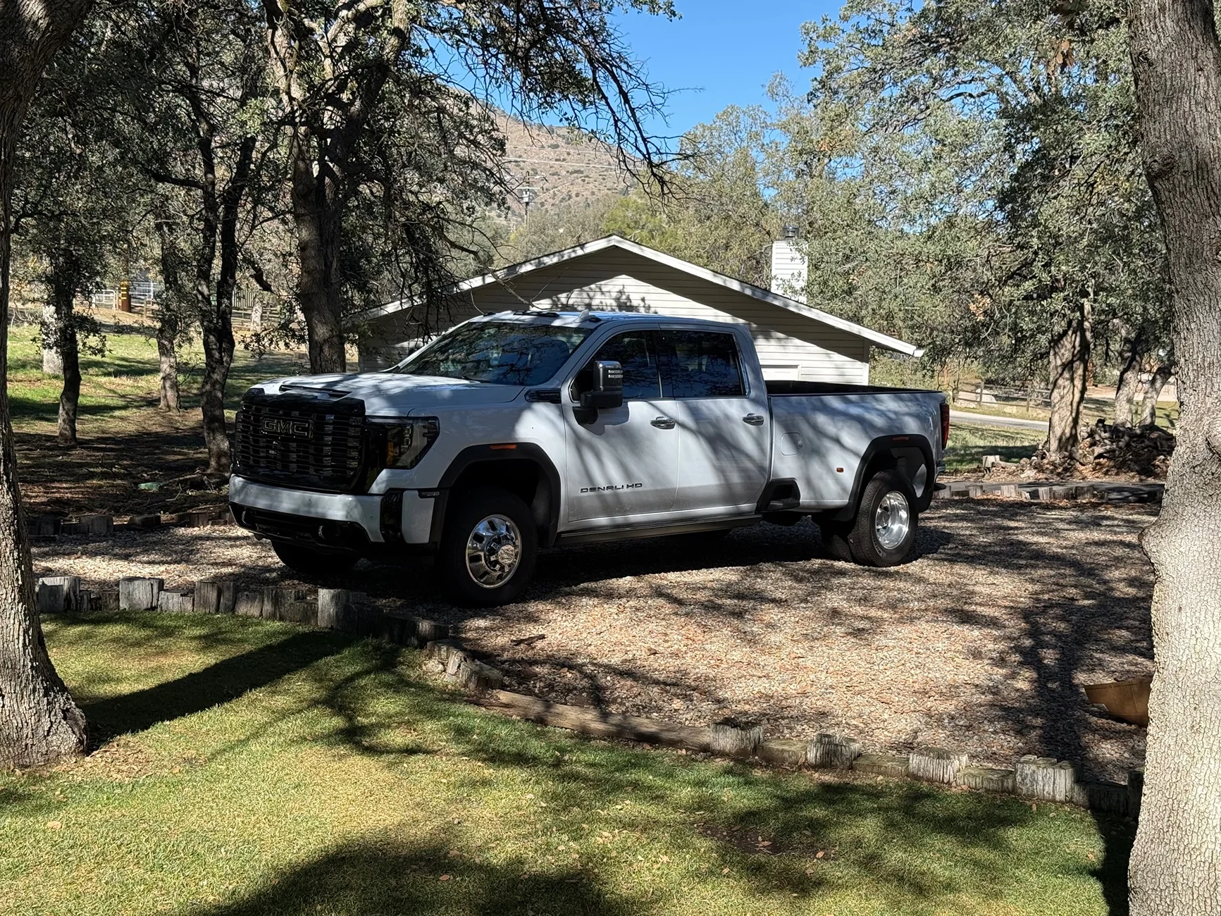Jeep Gladiator Anyone here coming from a different midsized truck? IMG_2049
