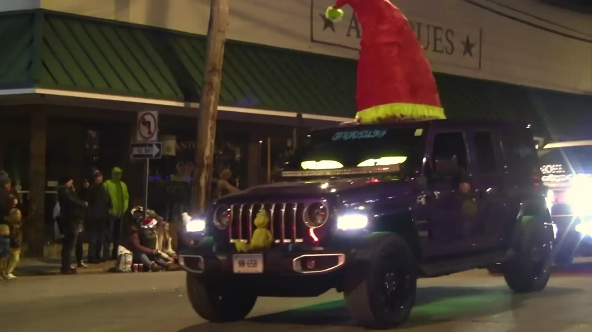Jeep Gladiator What are you guys doing for the holidays this year Screenshot 2025-12-09 6.33.57 PM