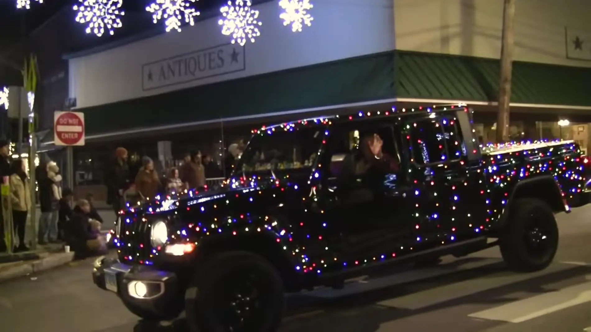 Jeep Gladiator What are you guys doing for the holidays this year Screenshot 2025-12-09 6.39.02 PM
