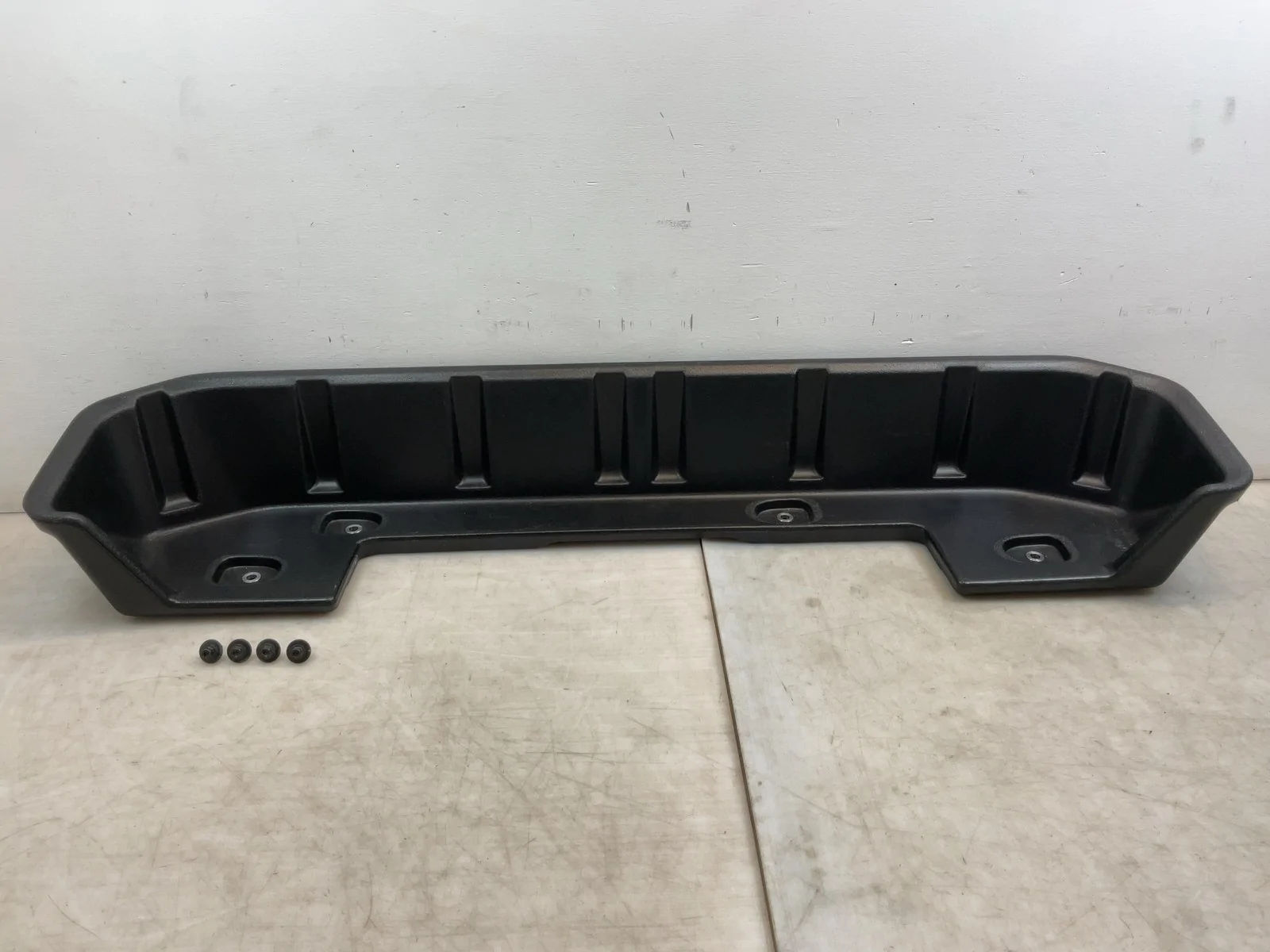 Jeep Gladiator Leather Seats rear storahe bin, Tailgate Clayton springs 1765387021058-