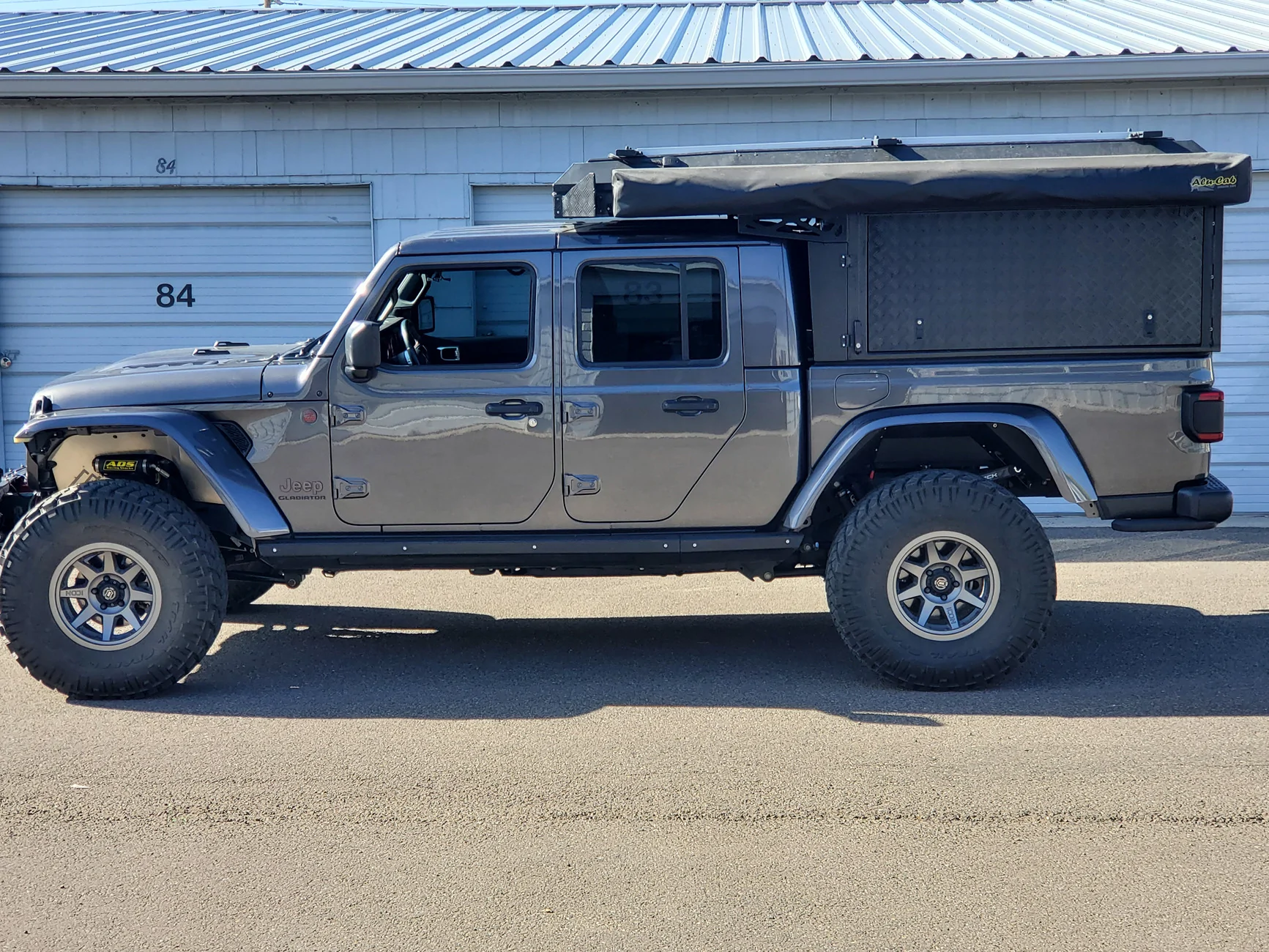 Jeep Gladiator Suspension height 750 lbs gear 20250421_091225