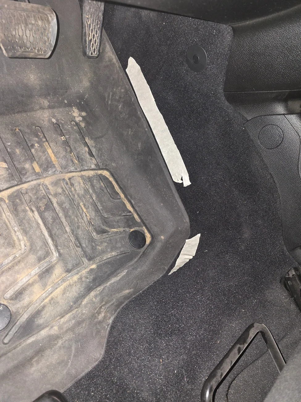 Jeep Gladiator 3W liners vs Weathertech with pics 20251212_191425