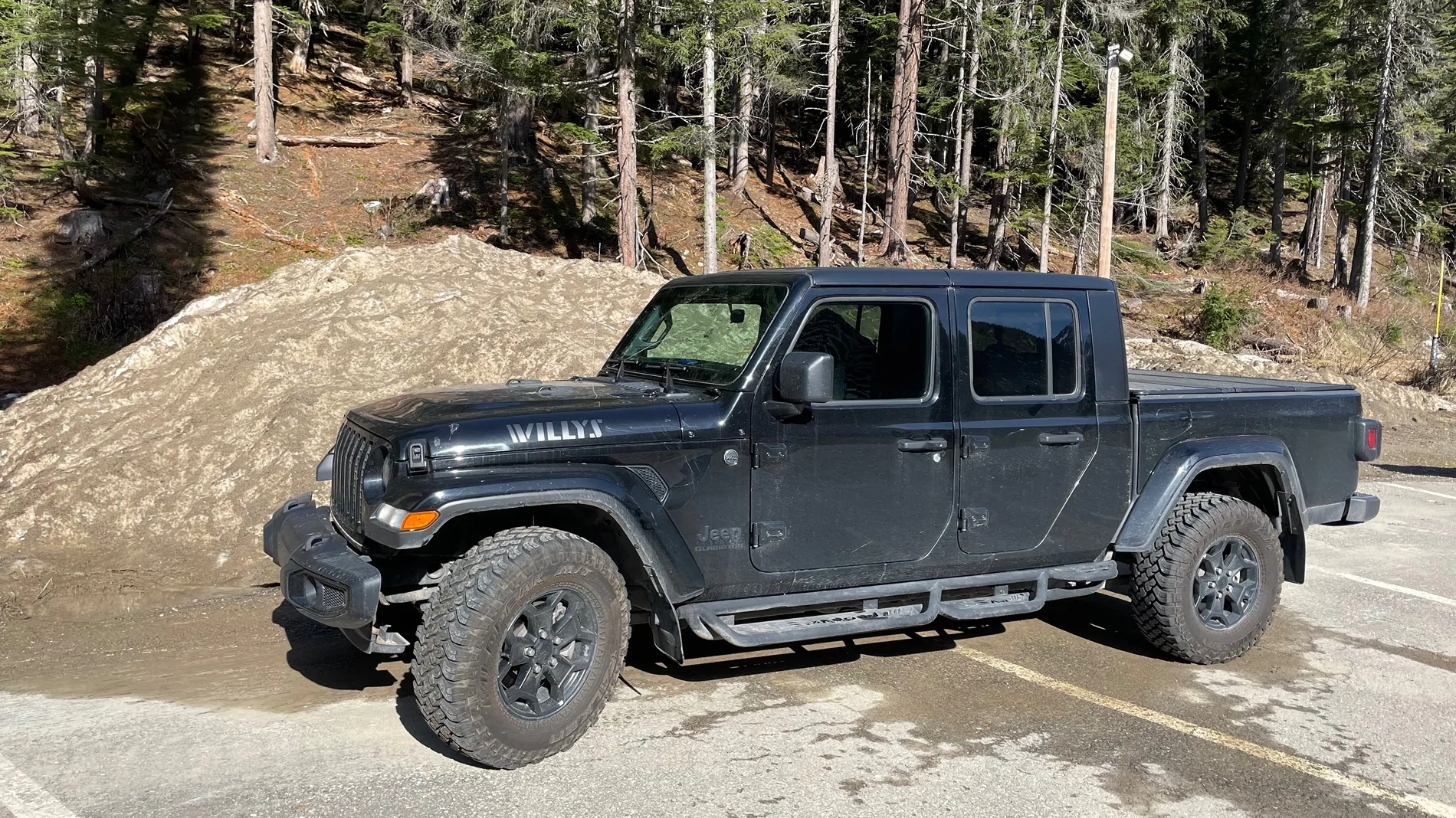Jeep Gladiator U-connect and/or Carplay update changes the blue arrow on Google maps to a pic of a small vehicle...? IMG_9865