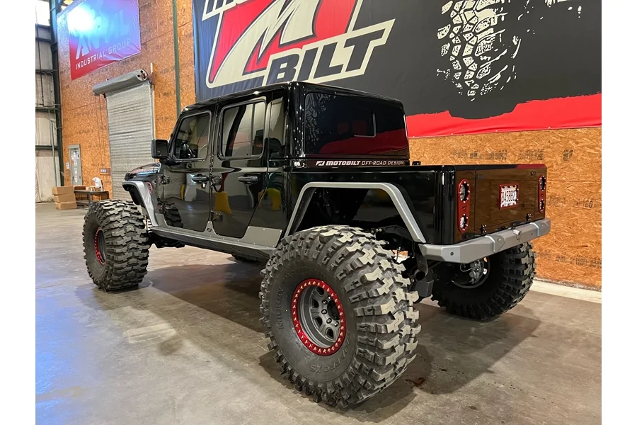 Jeep Gladiator Too ambitious: major body damage.  What would you do here? (Bed Damage) 1765904836490-n
