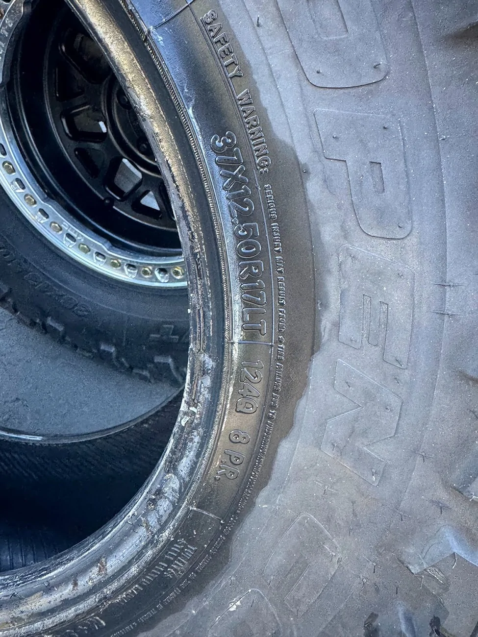 Jeep Gladiator Brand new Toyo 37” Tire Open Country M/T $320 IMG_8833