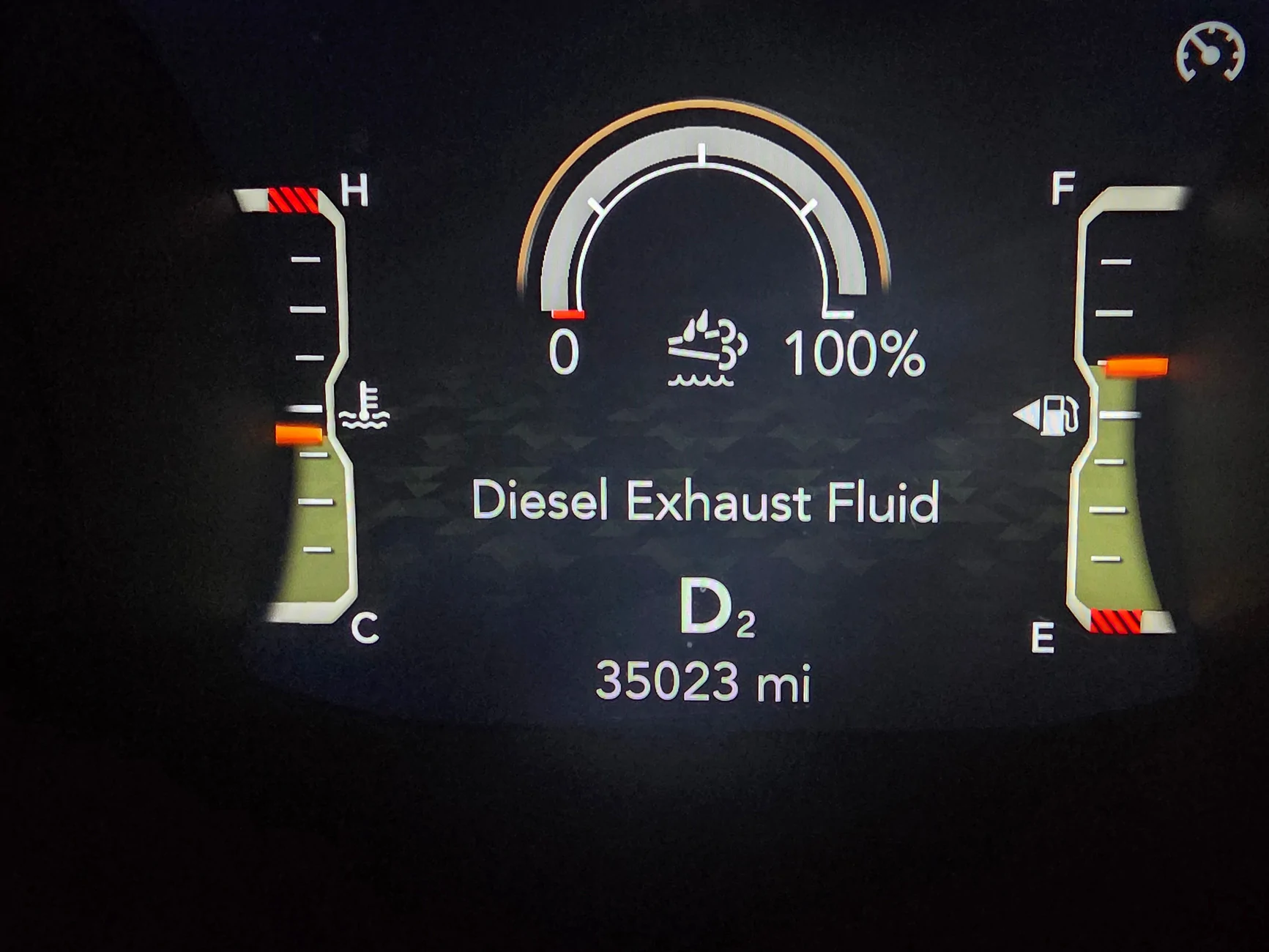 Jeep Gladiator Def shows 100%, after a month of driving.. 20251216_173916