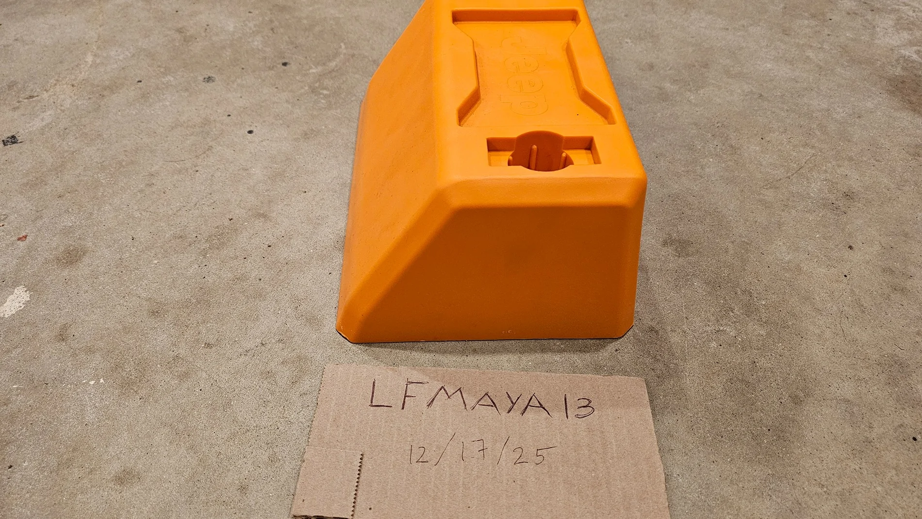 Jeep Gladiator Mopar jack base 20251217_184836