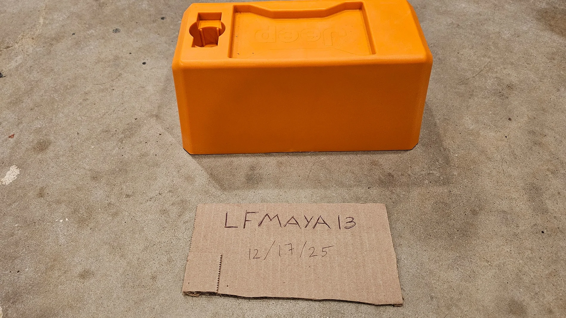 Jeep Gladiator Mopar jack base 20251217_184831