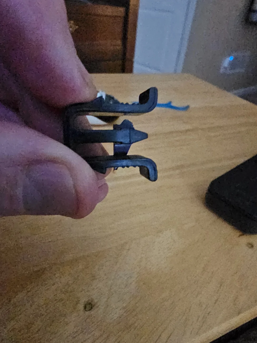 Jeep Gladiator Help identifying a part/clip 20251218_190003