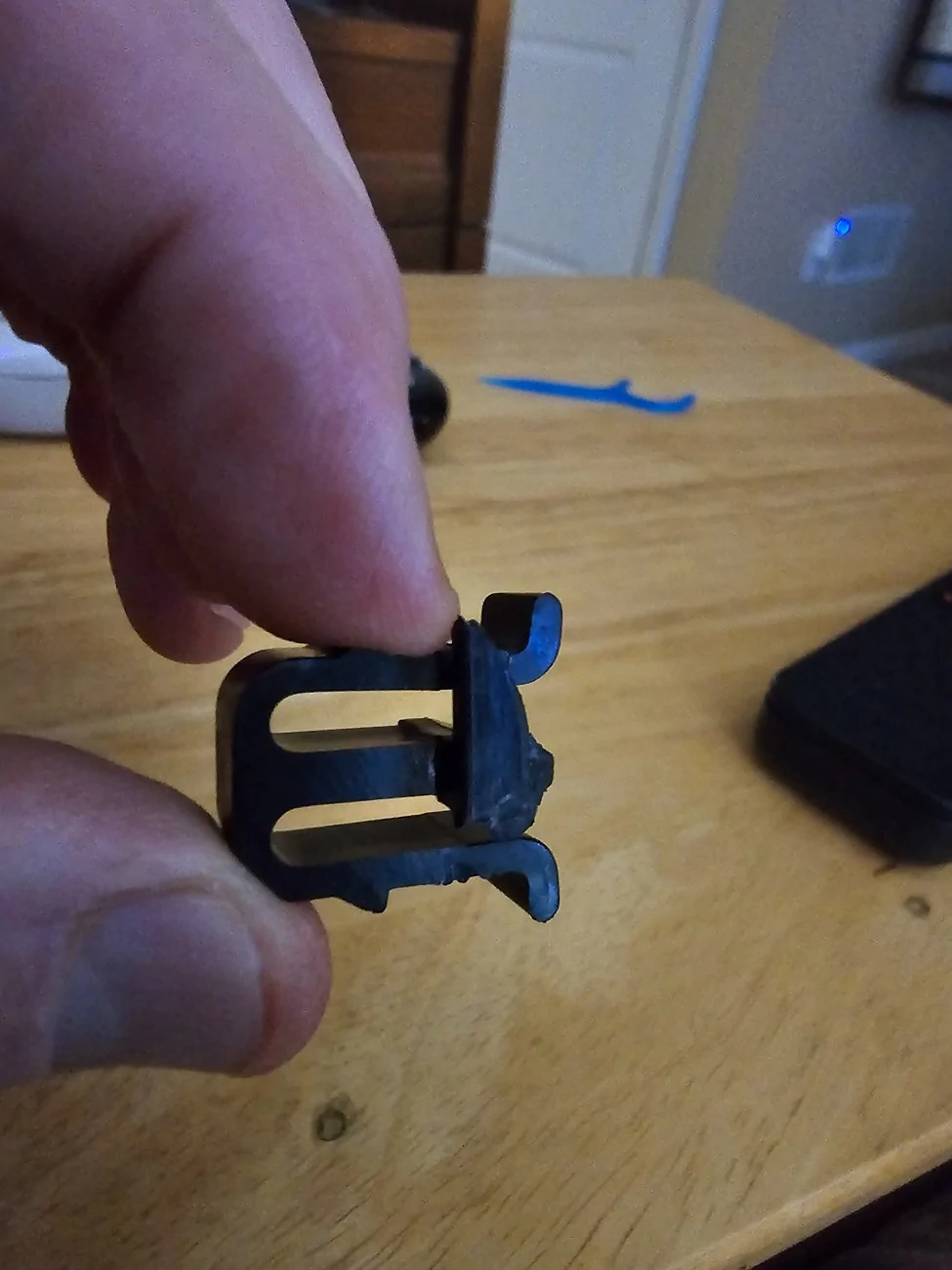 Jeep Gladiator Help identifying a part/clip 20251218_190011