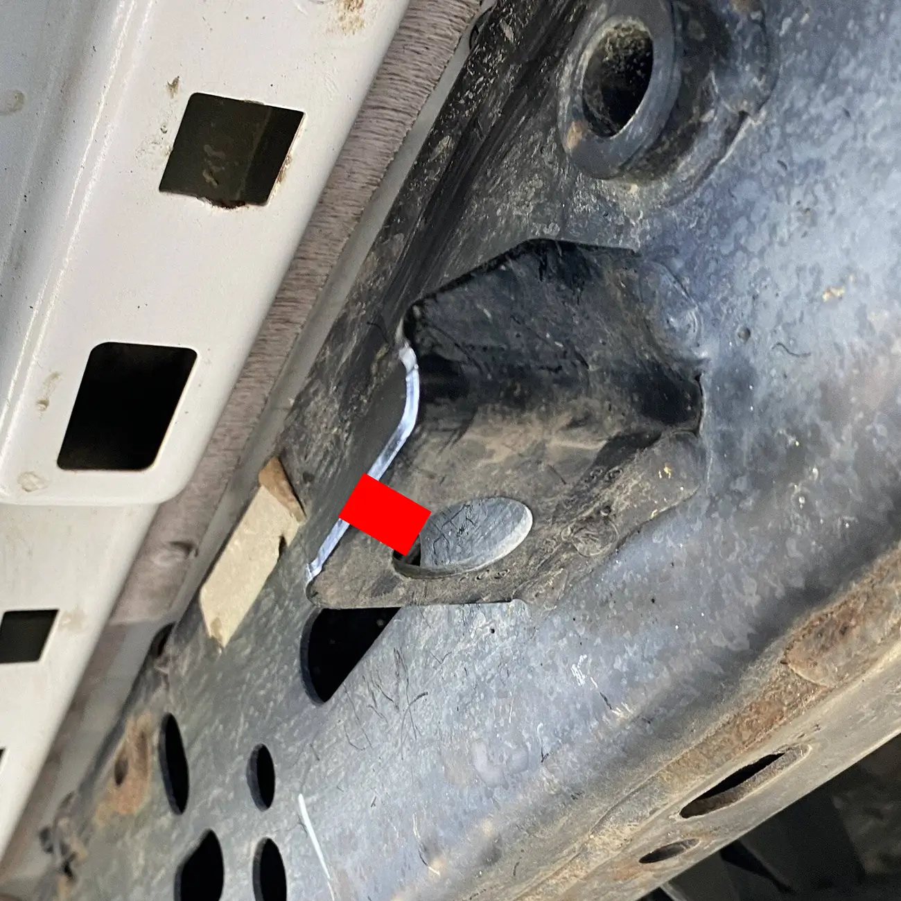 Jeep Gladiator Mounting running boards: Anyone run into this? 1766149225139-23