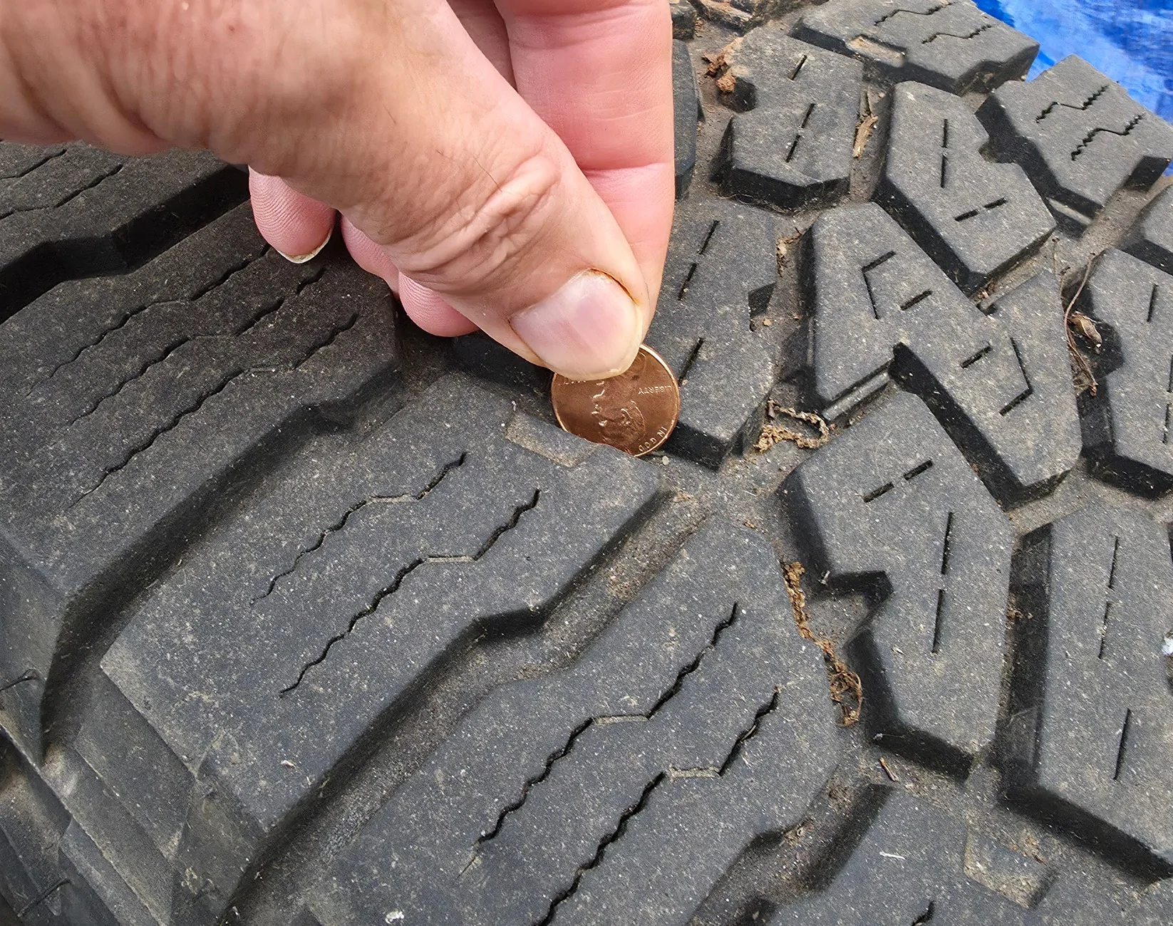 Jeep Gladiator FALKEN AT TIRES WITH STEEL WHEEL - $80 EACH LT285/70R17 AT3W 5-AT