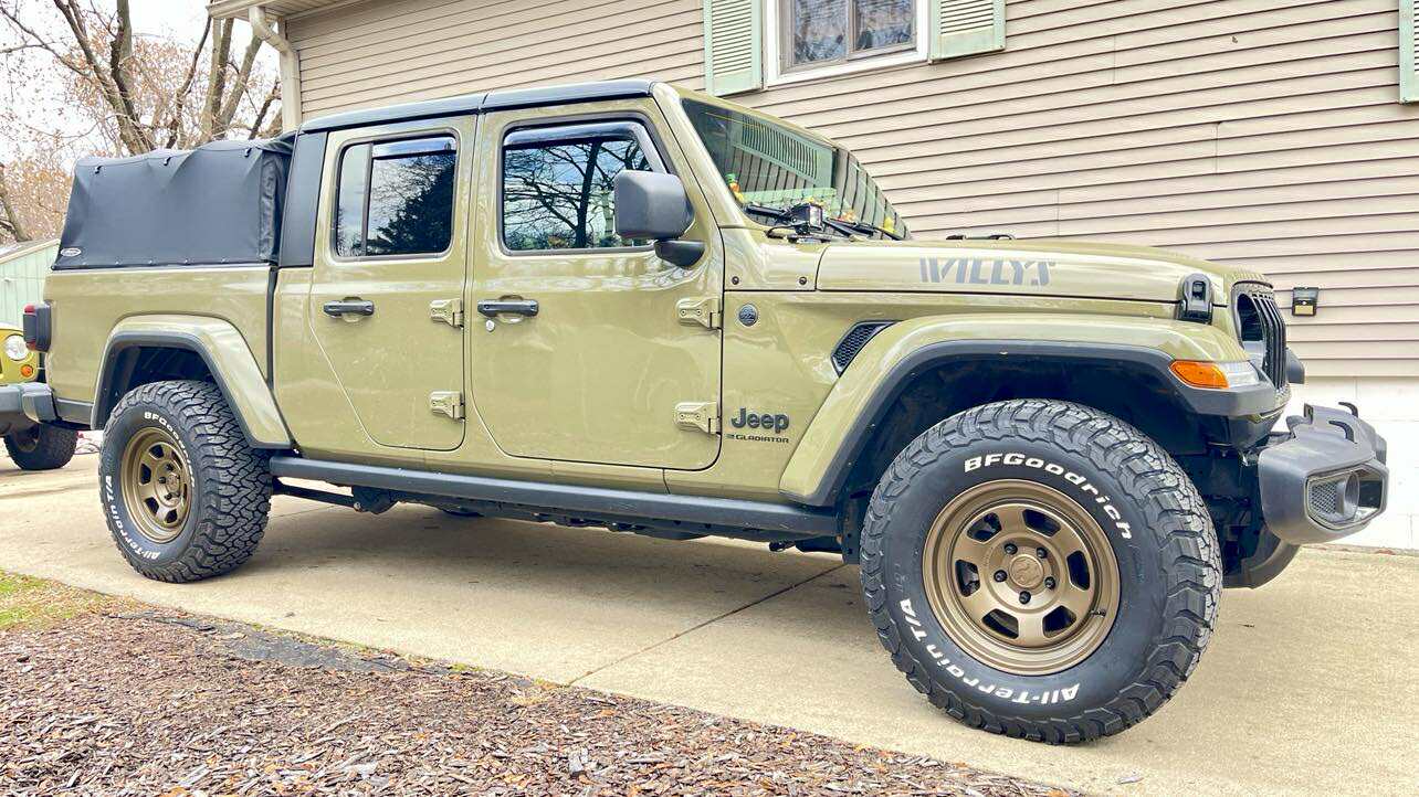 Jeep Gladiator ‘41 Gladiator JT Club 599754247_1597955638226804_3371602342735783809_n