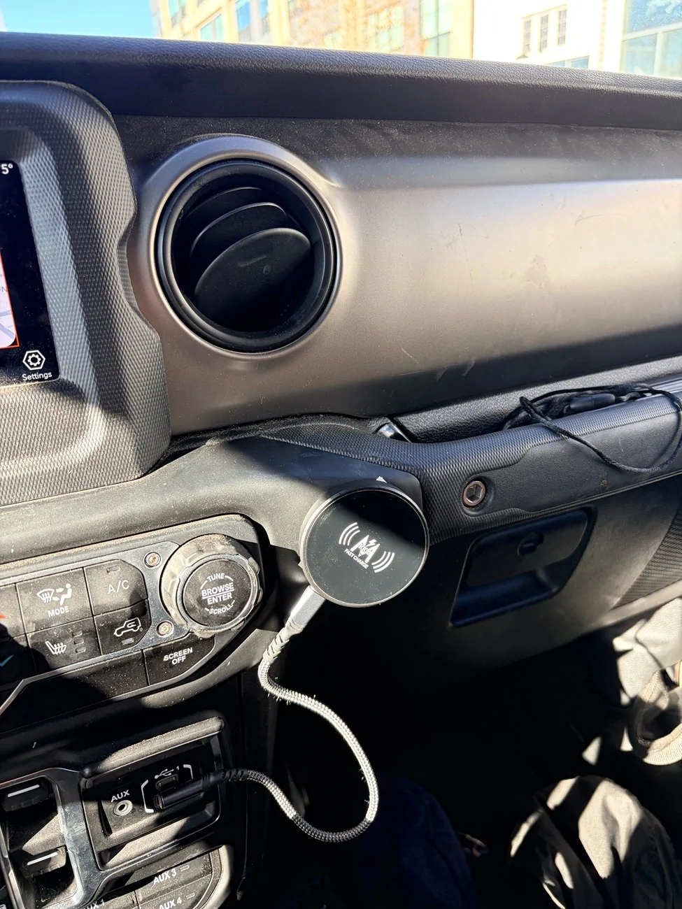 Jeep Gladiator Front dash scan? IMG_7696