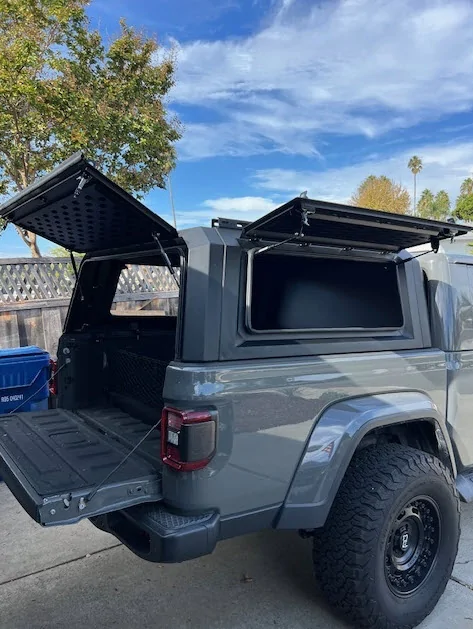 Jeep Gladiator PRICE DROP - Aluminum Bed Camper Shell - $2000 2025-12-22_12-32-45