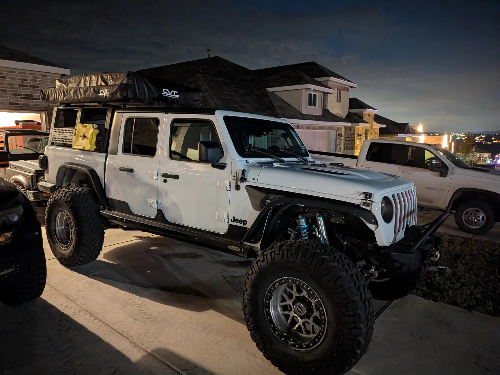 Jeep Gladiator Exterior corrosion repair PXL_20251223_004403090.NIGHT