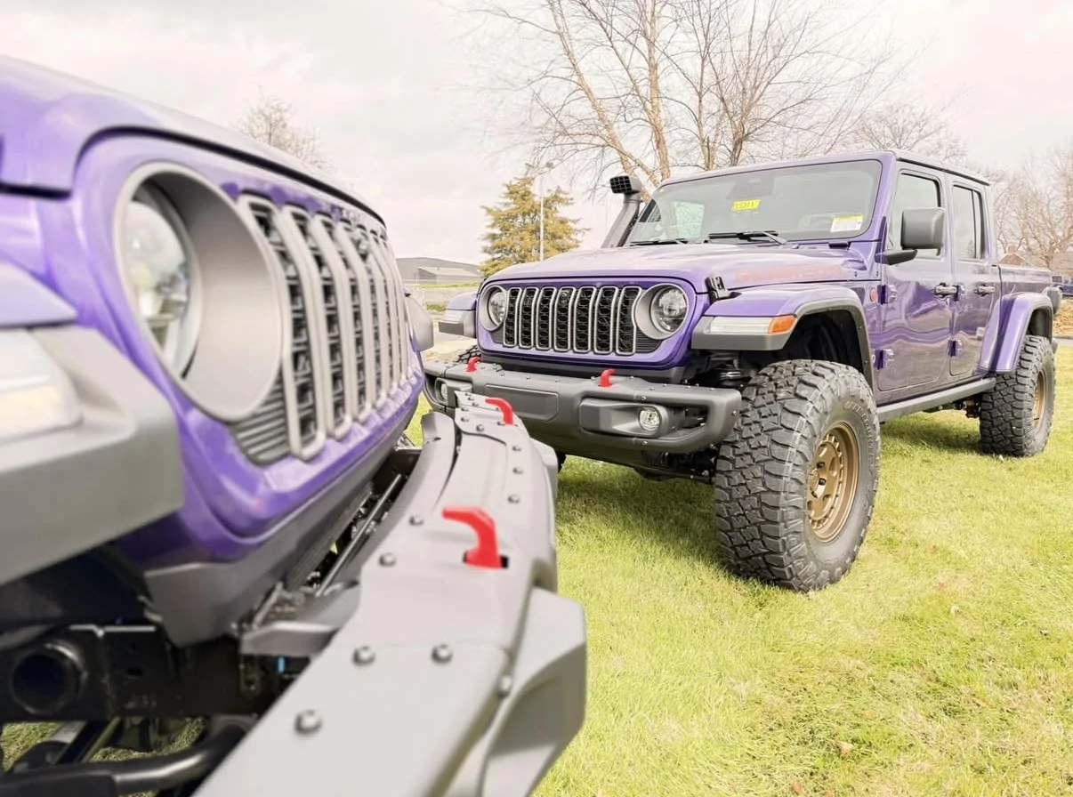 Jeep Gladiator Jeeps Parking Next To Jeeps IMG_1662