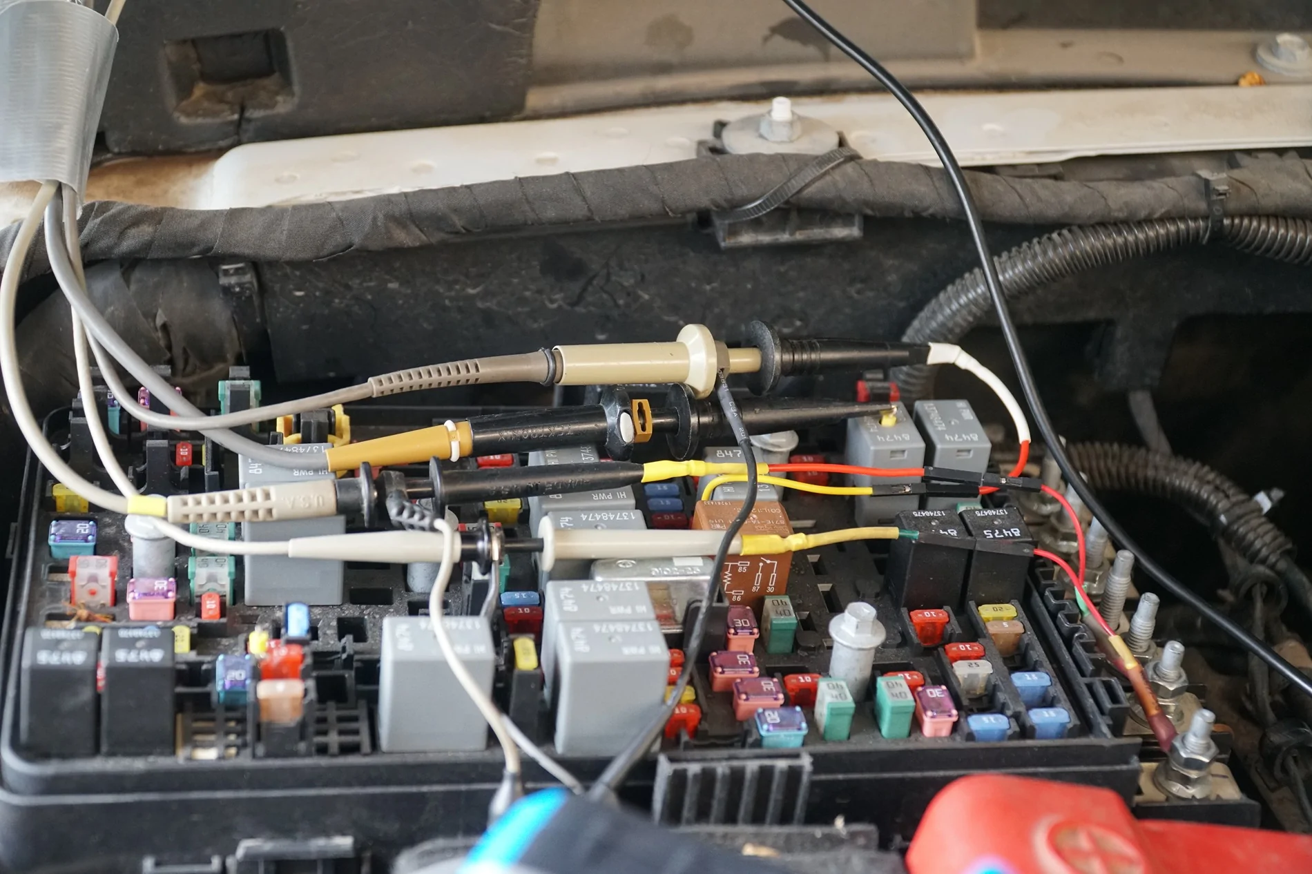 Jeep Gladiator Jeep battery and alternator current DSC09694