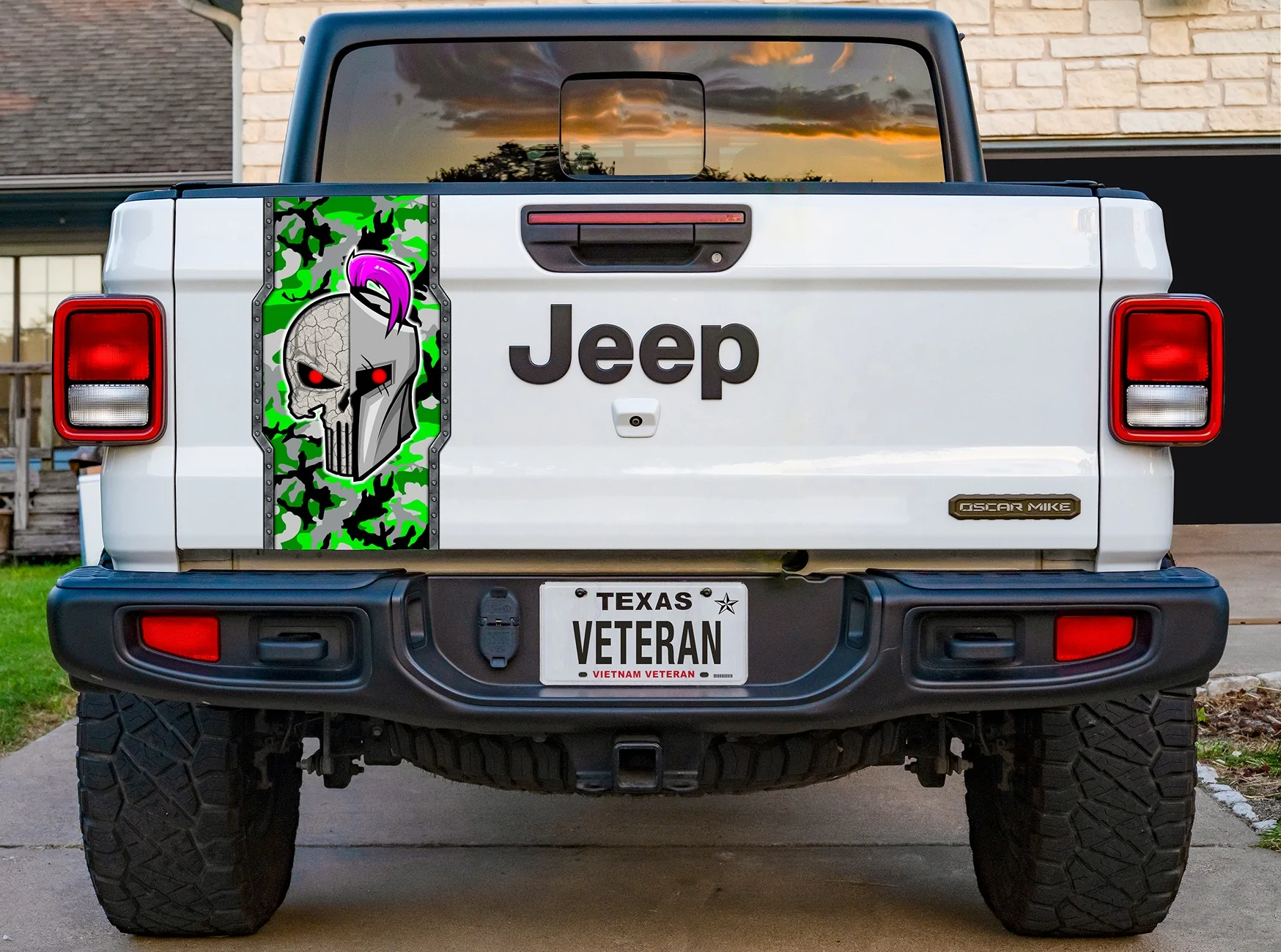Jeep Gladiator Custom designed full-color digitally printed and laminated tailgate vertical band decal. 2023 JEEP GLADIATOR TAILGATE PROOF NEW IMAGE copy