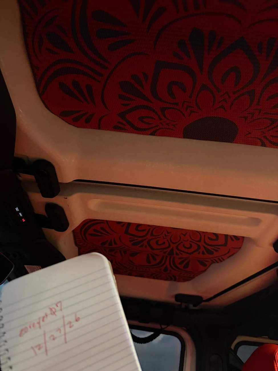 Jeep Gladiator Trade 2022 Willy's Black textured top for white top IMG_1100